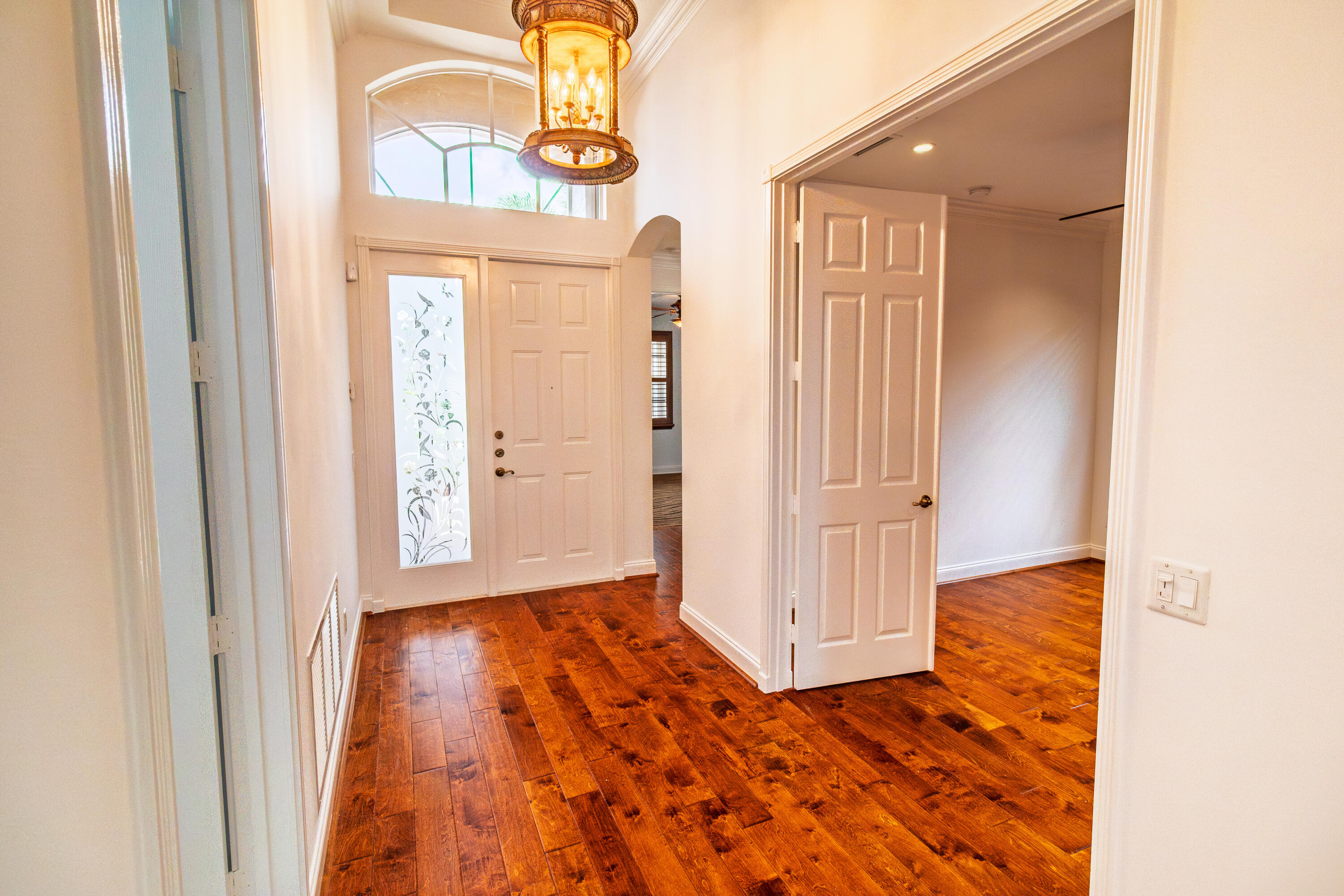 VALENCIA PALMS 6 - Residential Lease