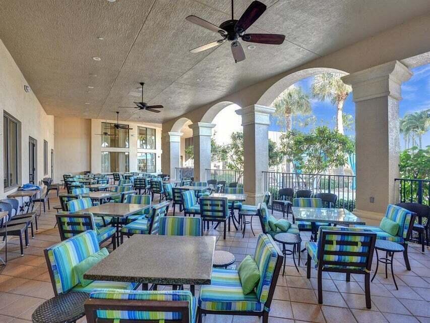 VALENCIA PALMS 6 - Residential Lease