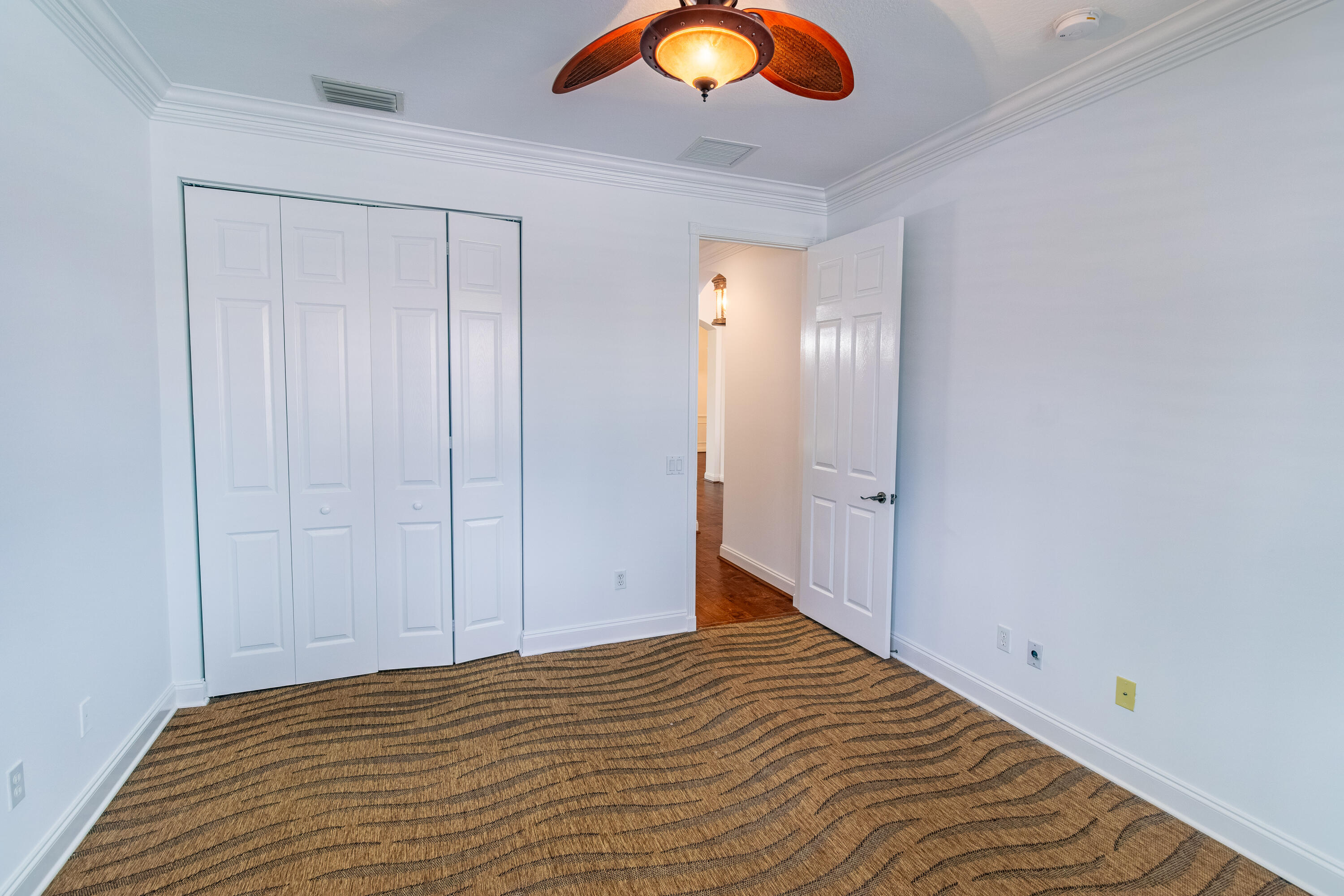 VALENCIA PALMS 6 - Residential Lease