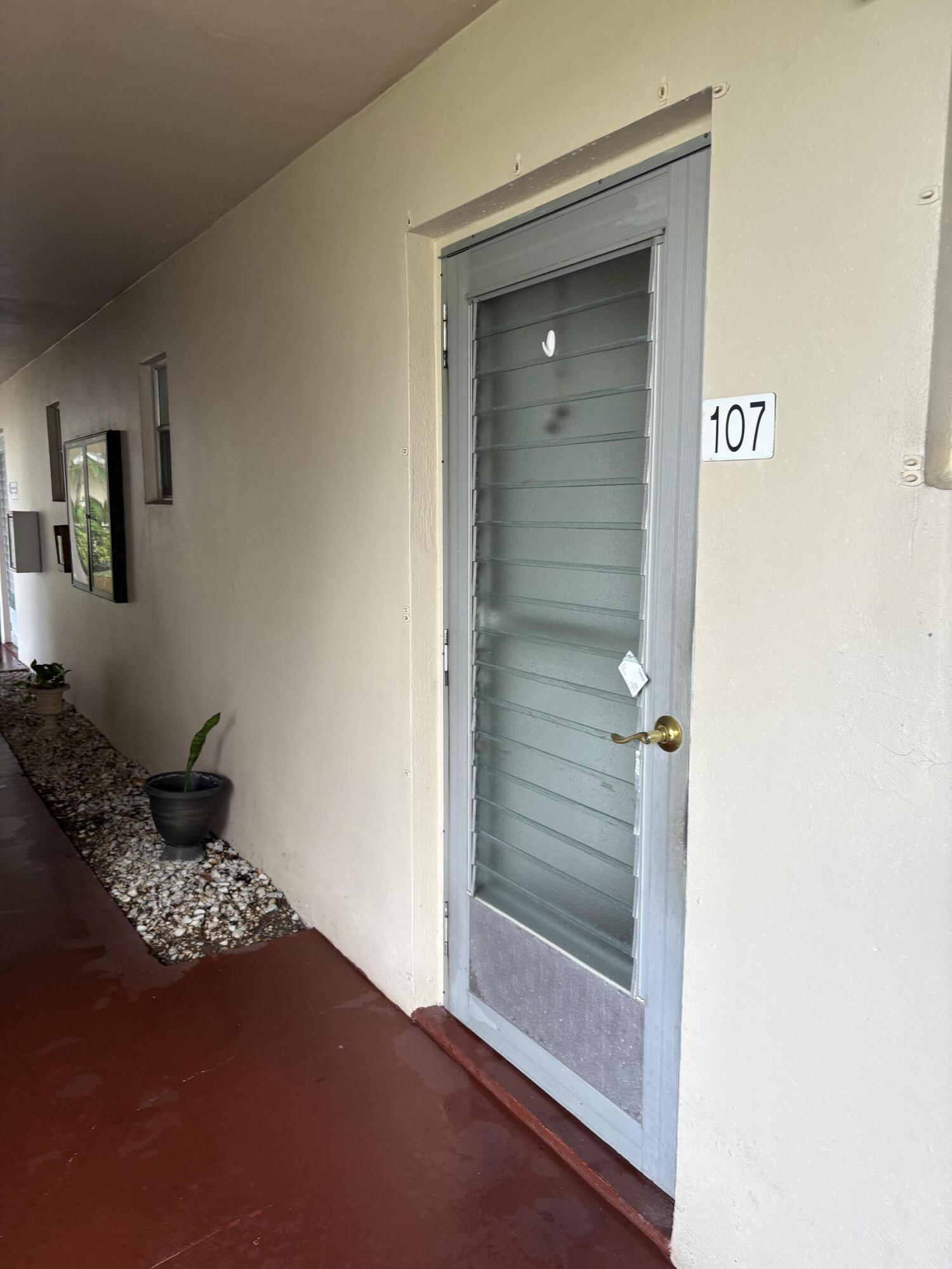 LAKE CLARKE GARDENS CONDO 18 - Residential