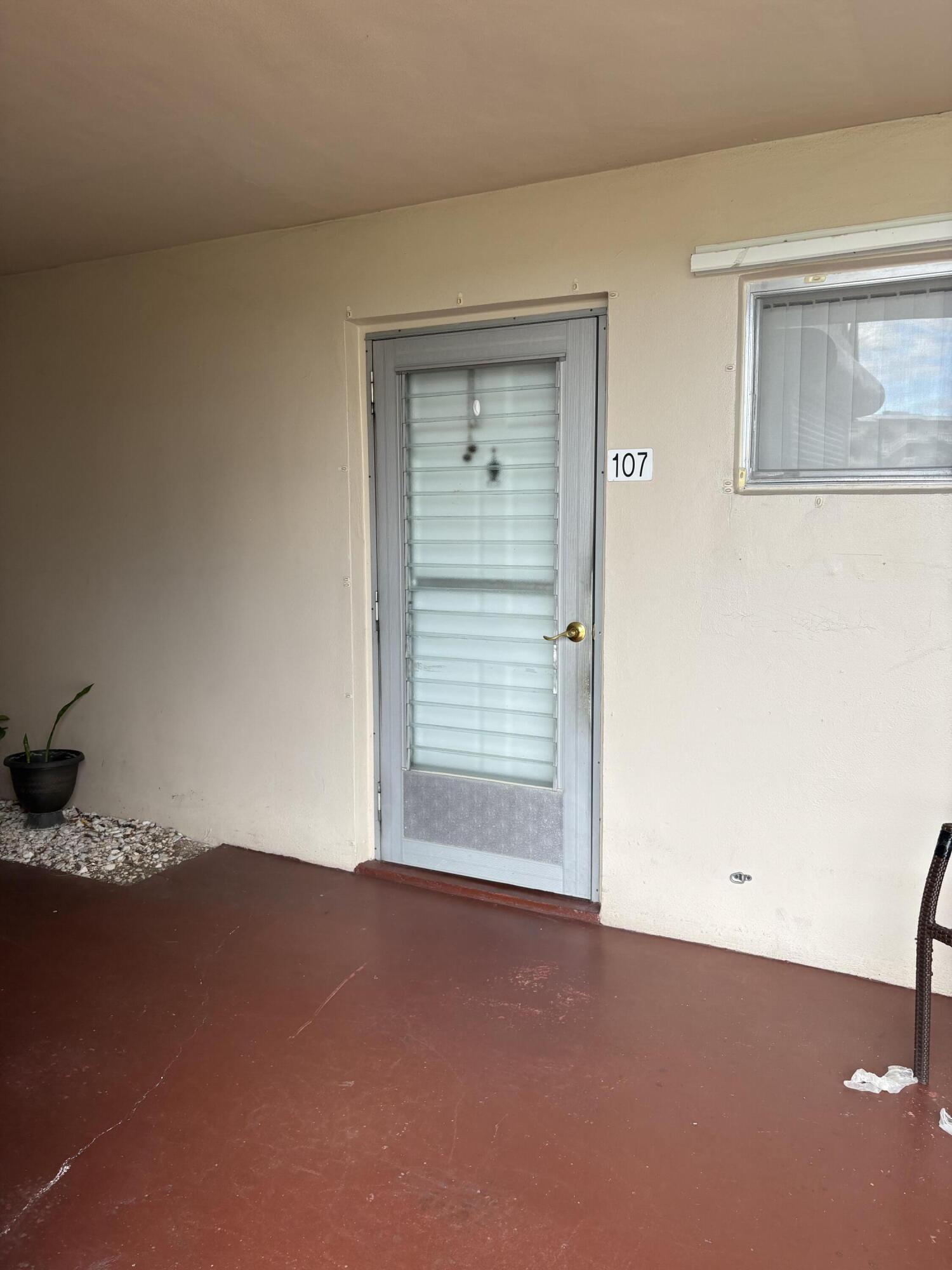 LAKE CLARKE GARDENS CONDO 18 - Residential
