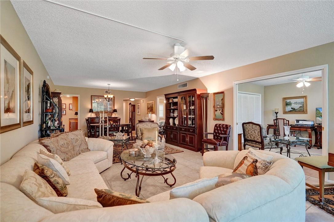 PALM AIRE - Residential