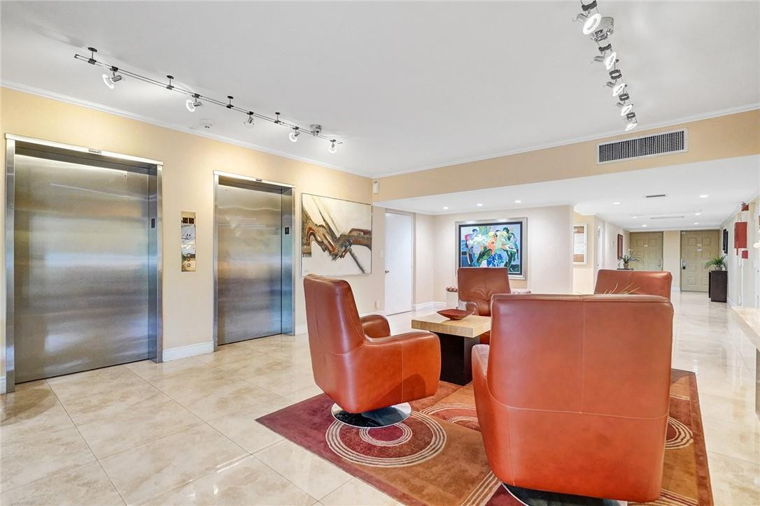 PALM AIRE - Residential