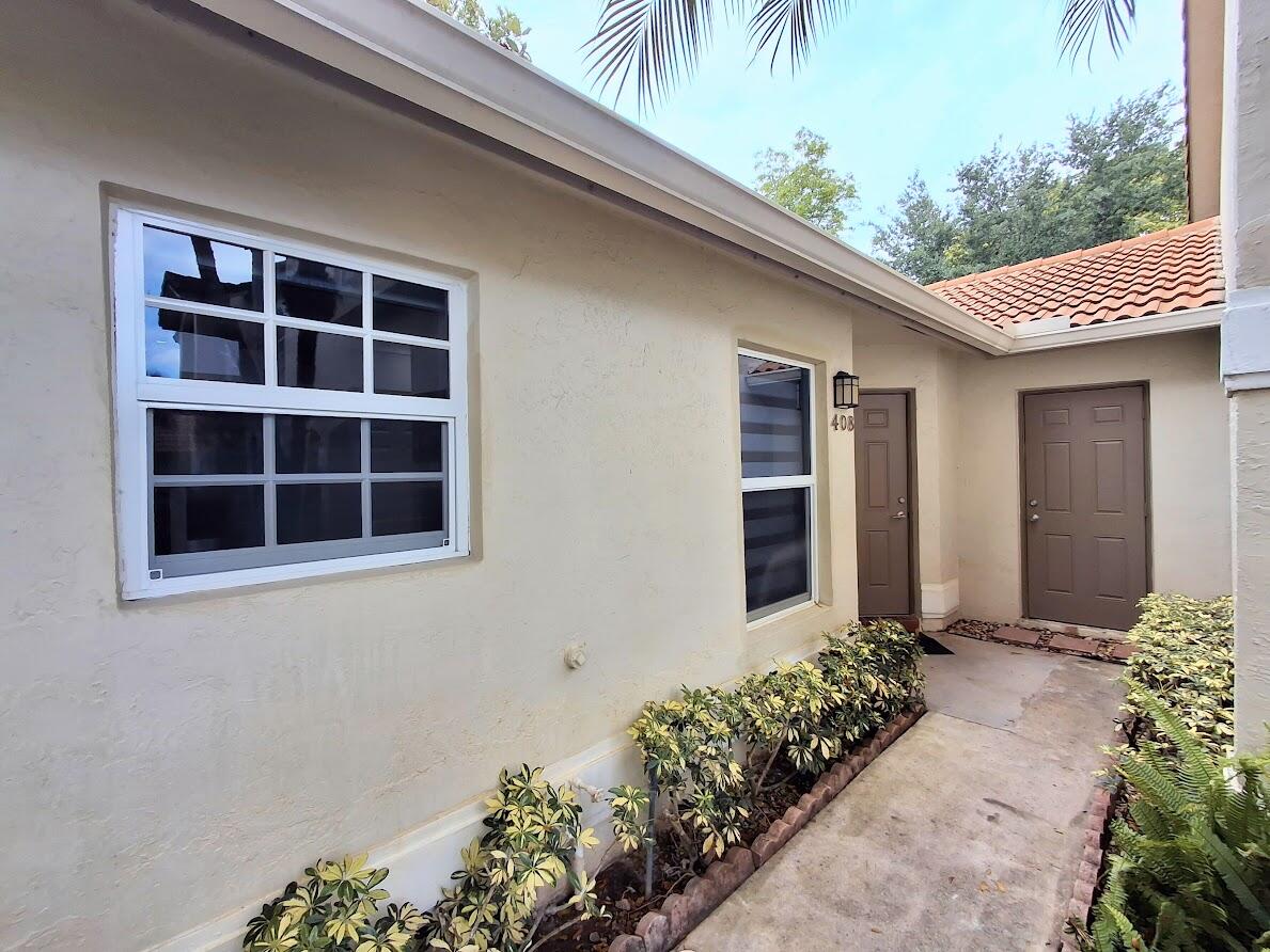 PEMBROKE POINTE - Residential