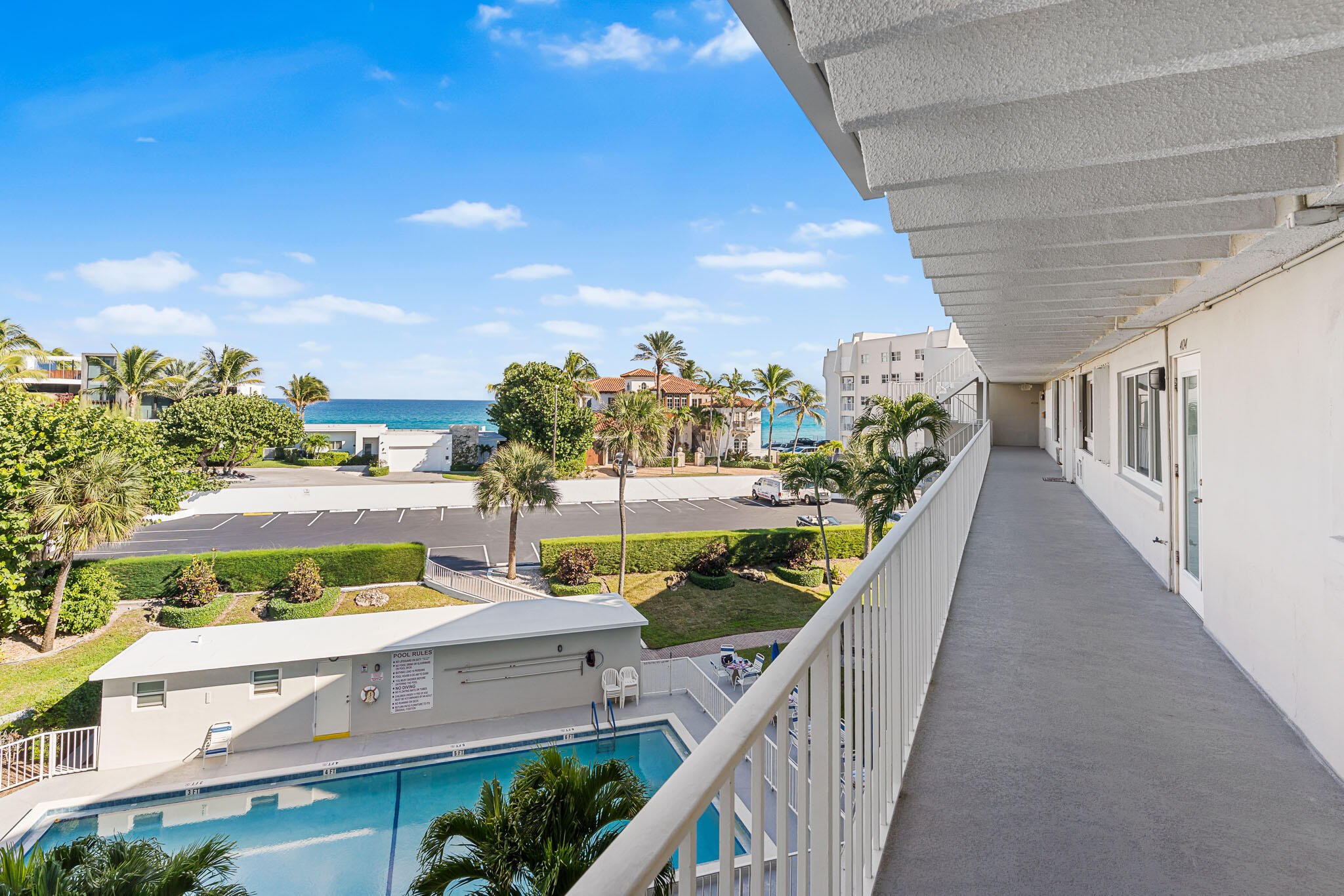 Beautiful Beach front condo 1bedroom/1bath, with ocean views and direct access to the beach. 55+ community with on-site laundry facilities.