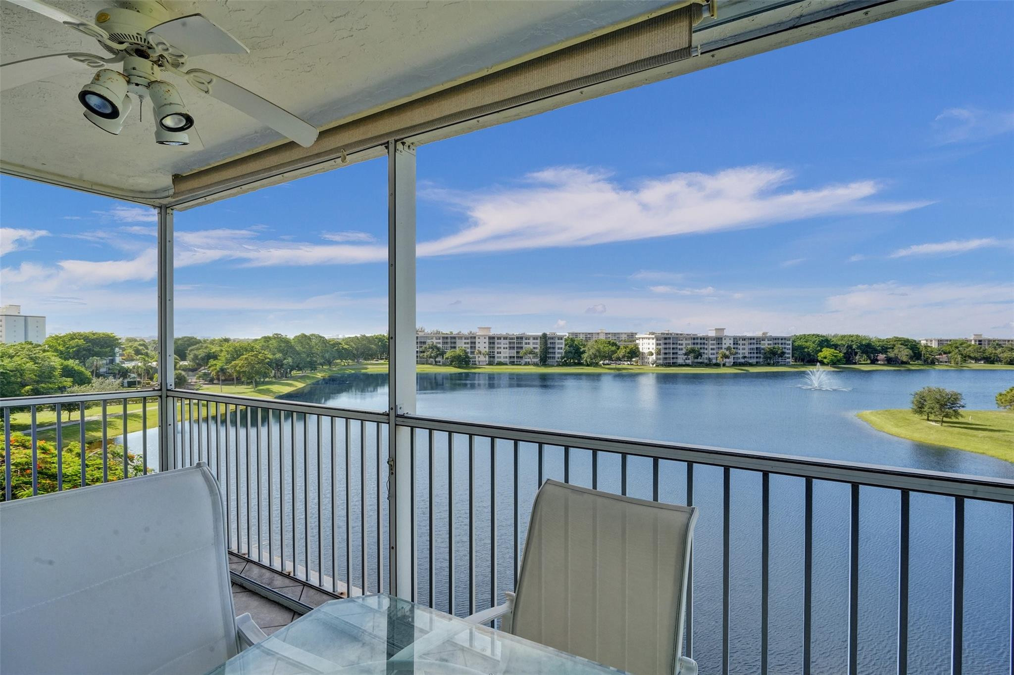 NO 53 PALM-AIRE COUNTRY CLUB - Residential