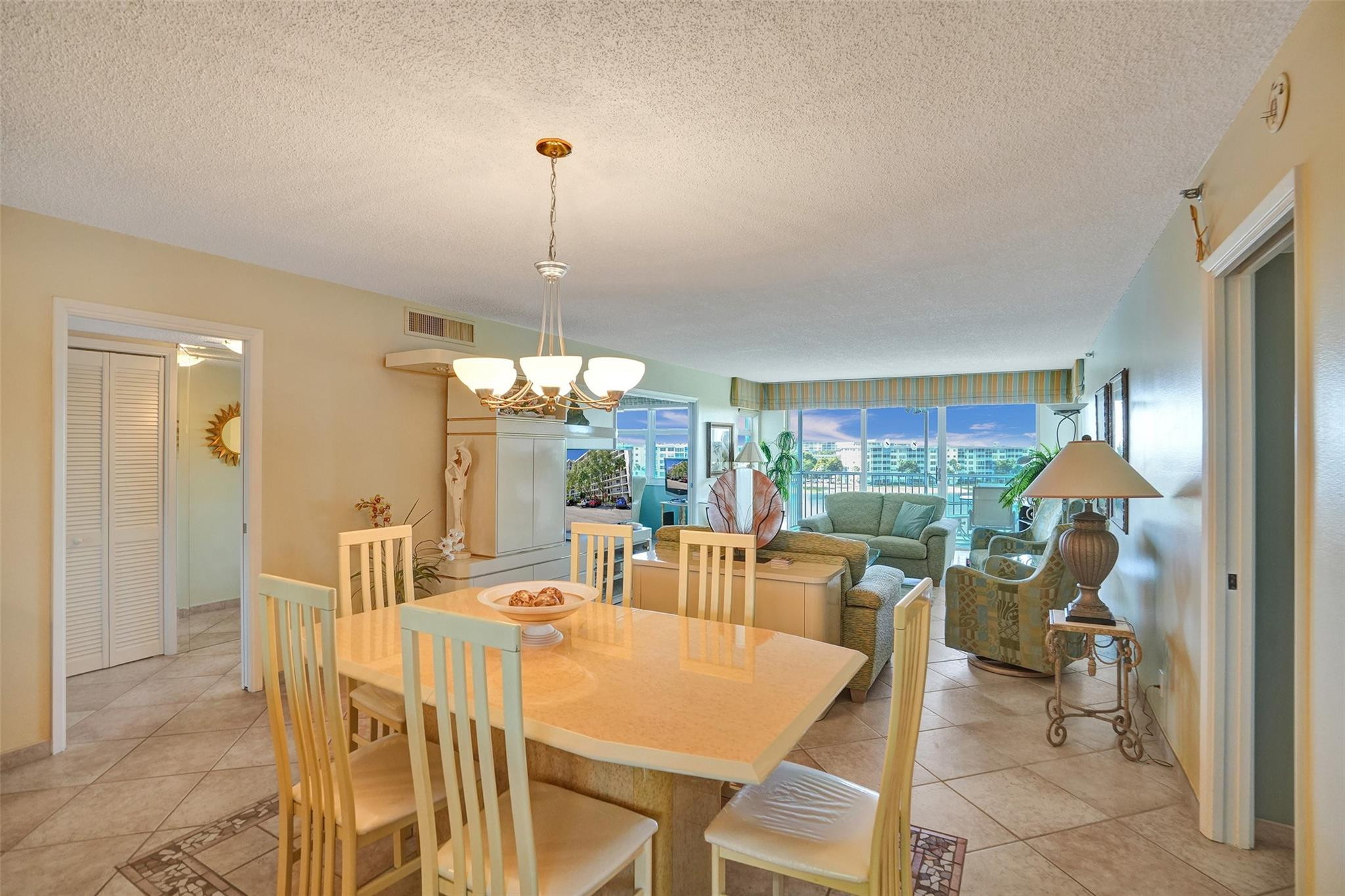 NO 53 PALM-AIRE COUNTRY CLUB - Residential