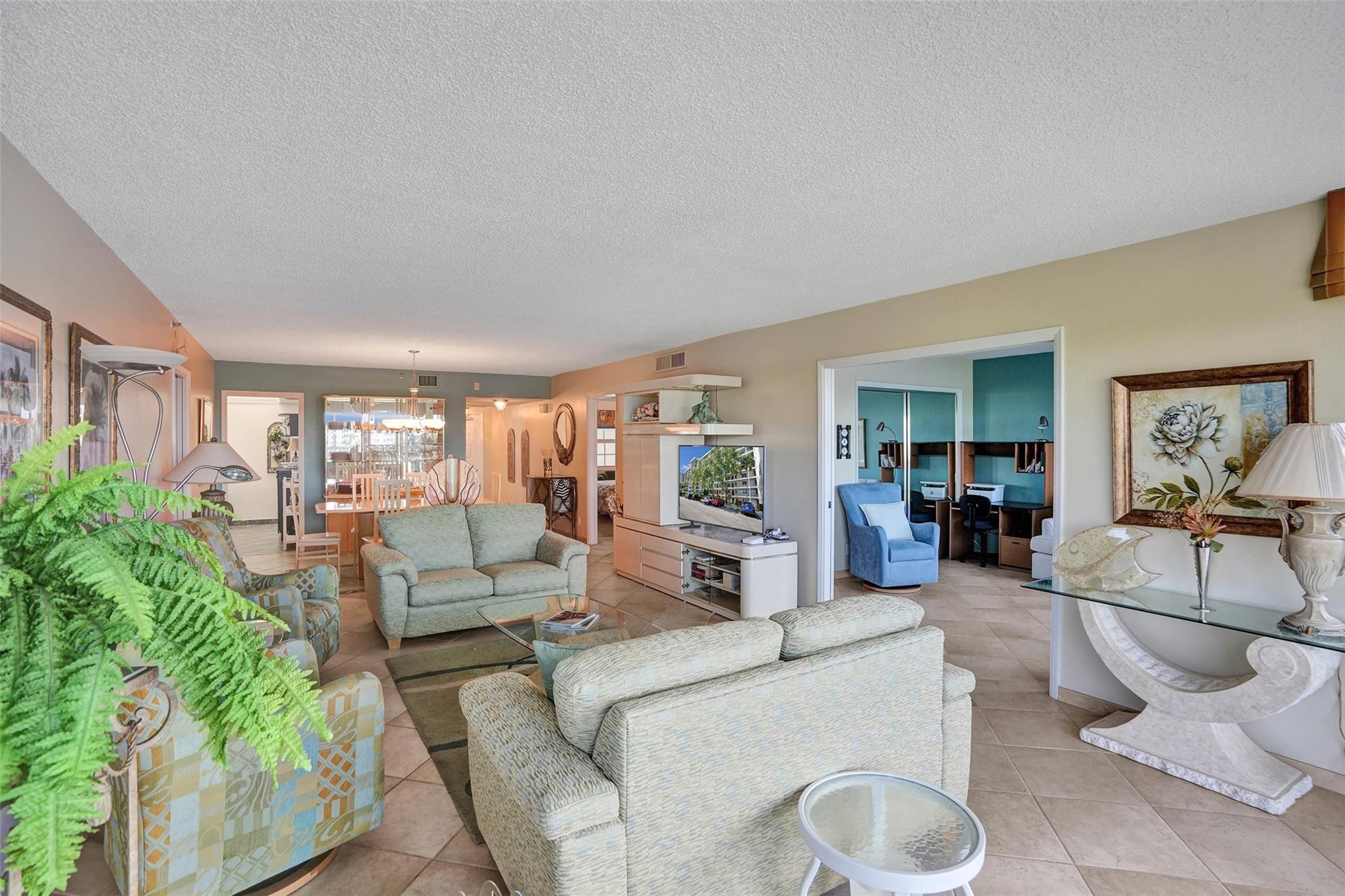 NO 53 PALM-AIRE COUNTRY CLUB - Residential