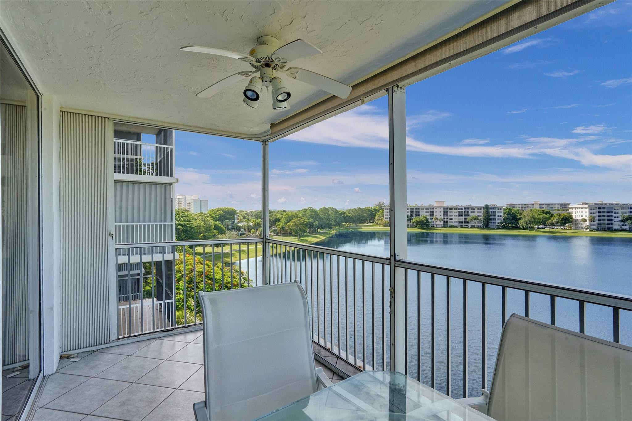 NO 53 PALM-AIRE COUNTRY CLUB - Residential