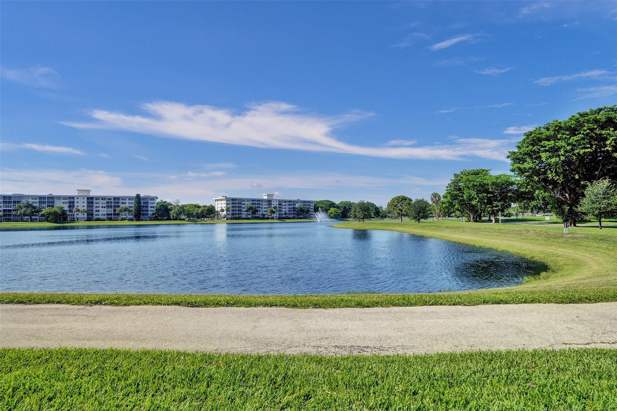 NO 53 PALM-AIRE COUNTRY CLUB - Residential