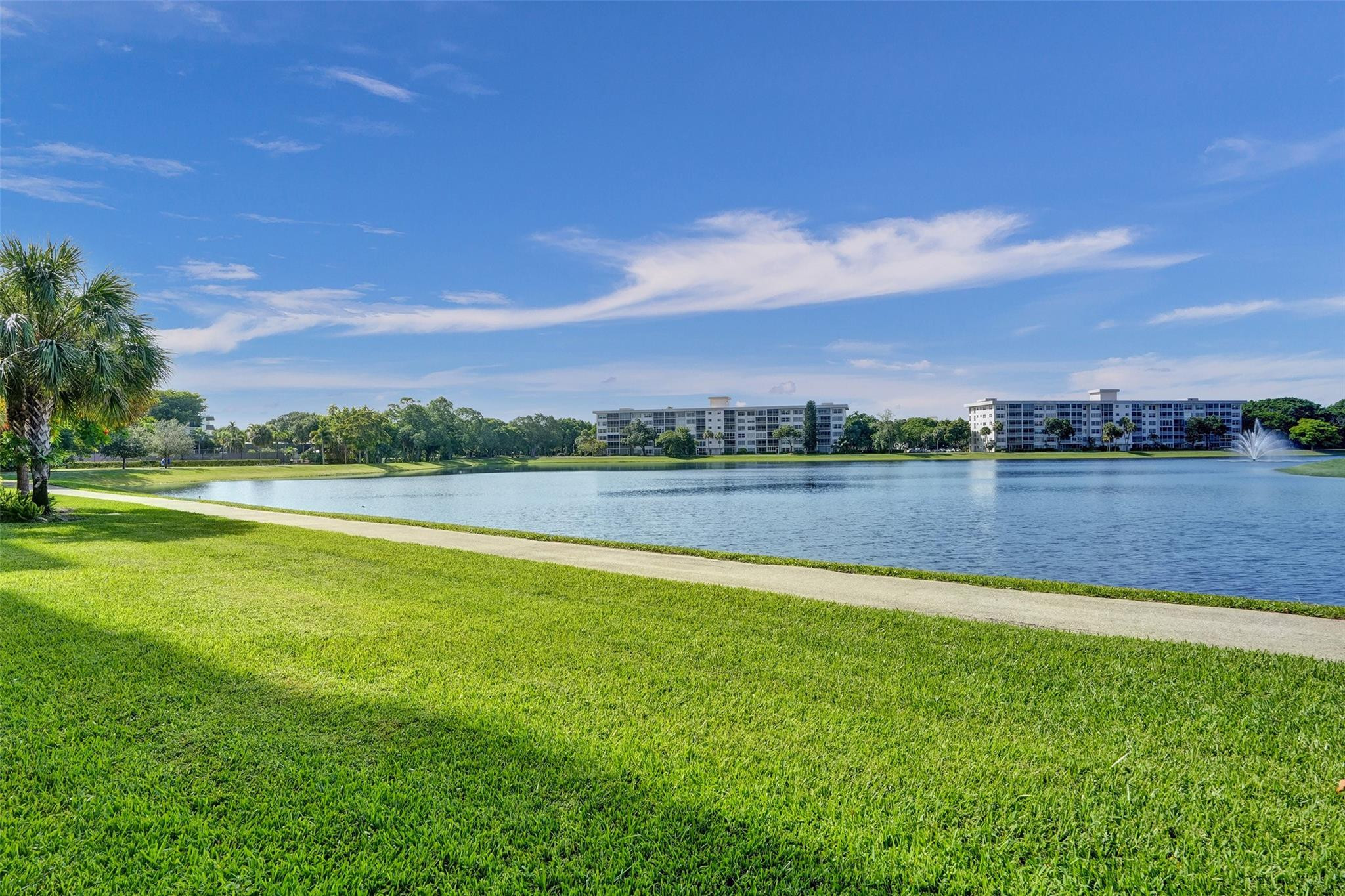 NO 53 PALM-AIRE COUNTRY CLUB - Residential