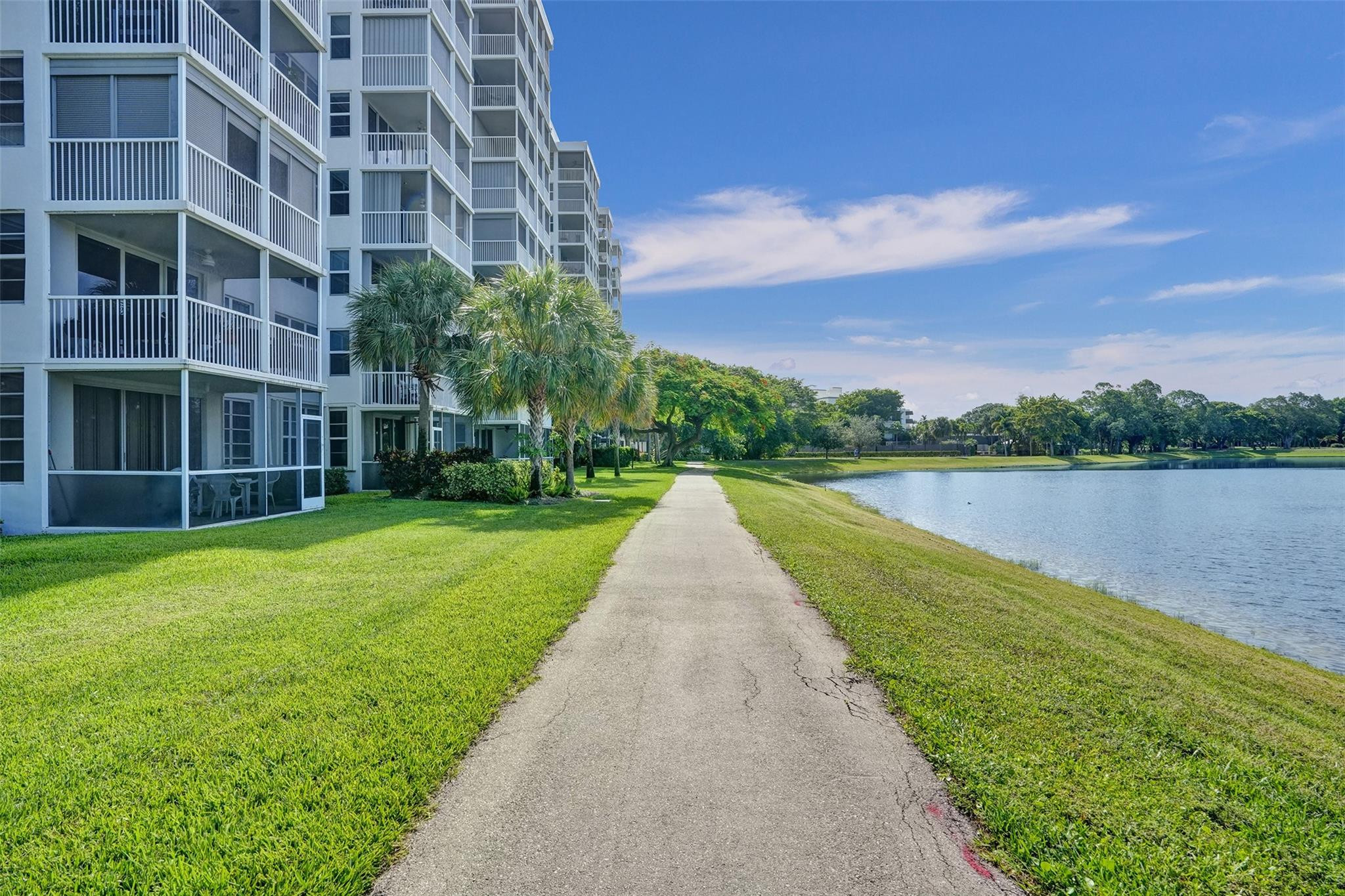 NO 53 PALM-AIRE COUNTRY CLUB - Residential