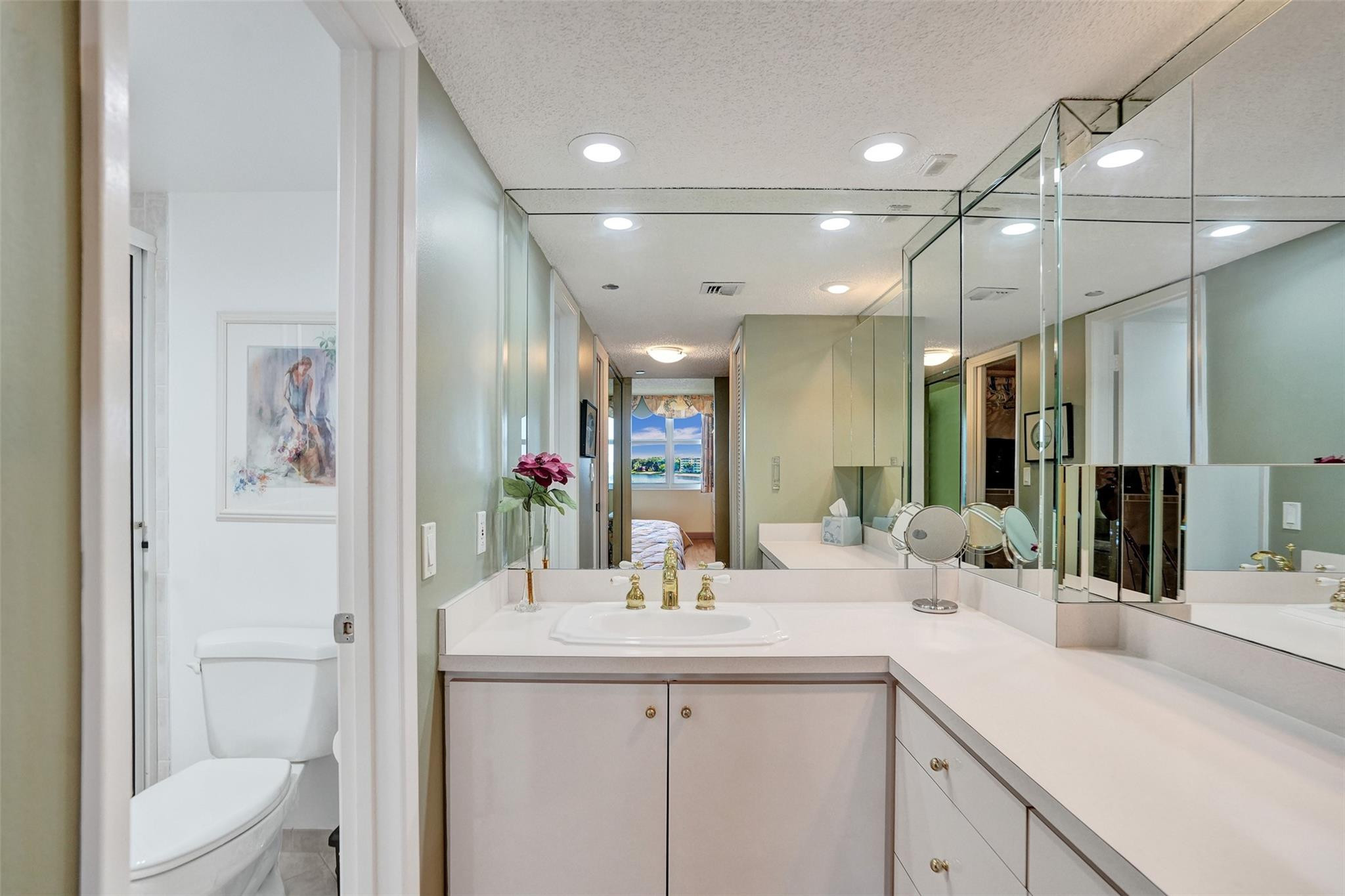 NO 53 PALM-AIRE COUNTRY CLUB - Residential