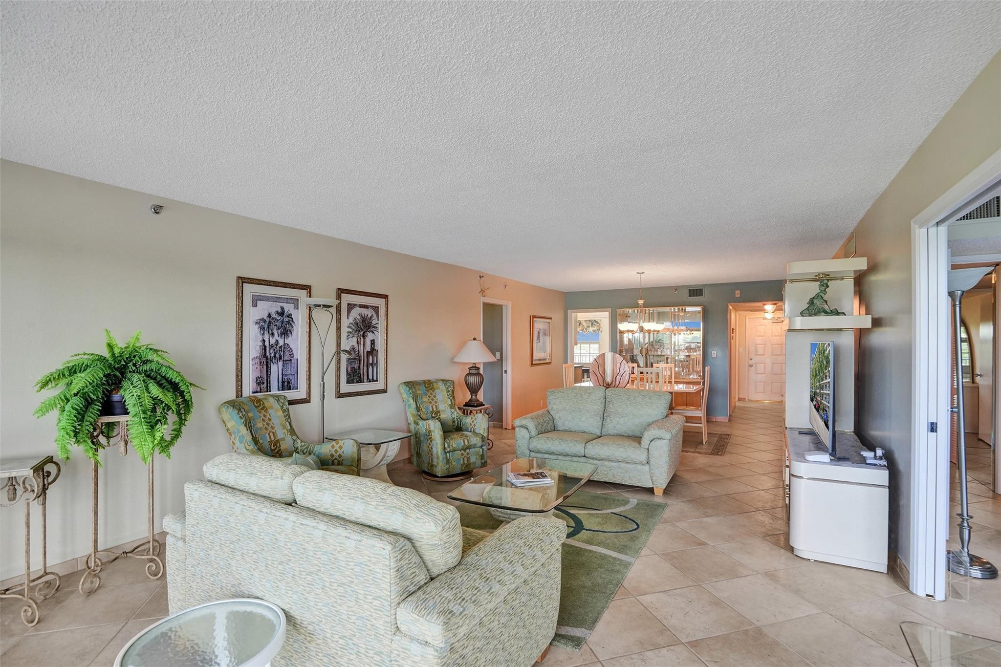 NO 53 PALM-AIRE COUNTRY CLUB - Residential