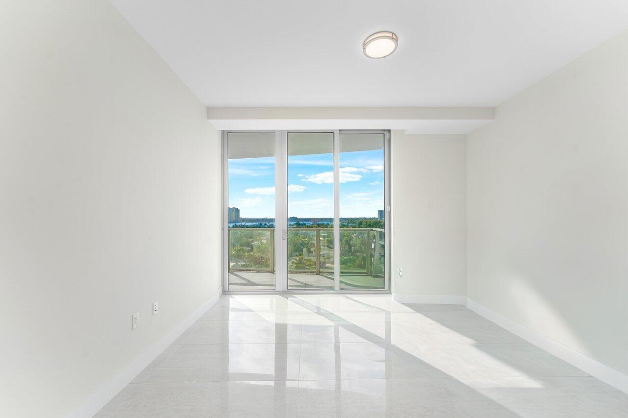 AMRIT OCEAN RESORT & RESIDENCES - Residential