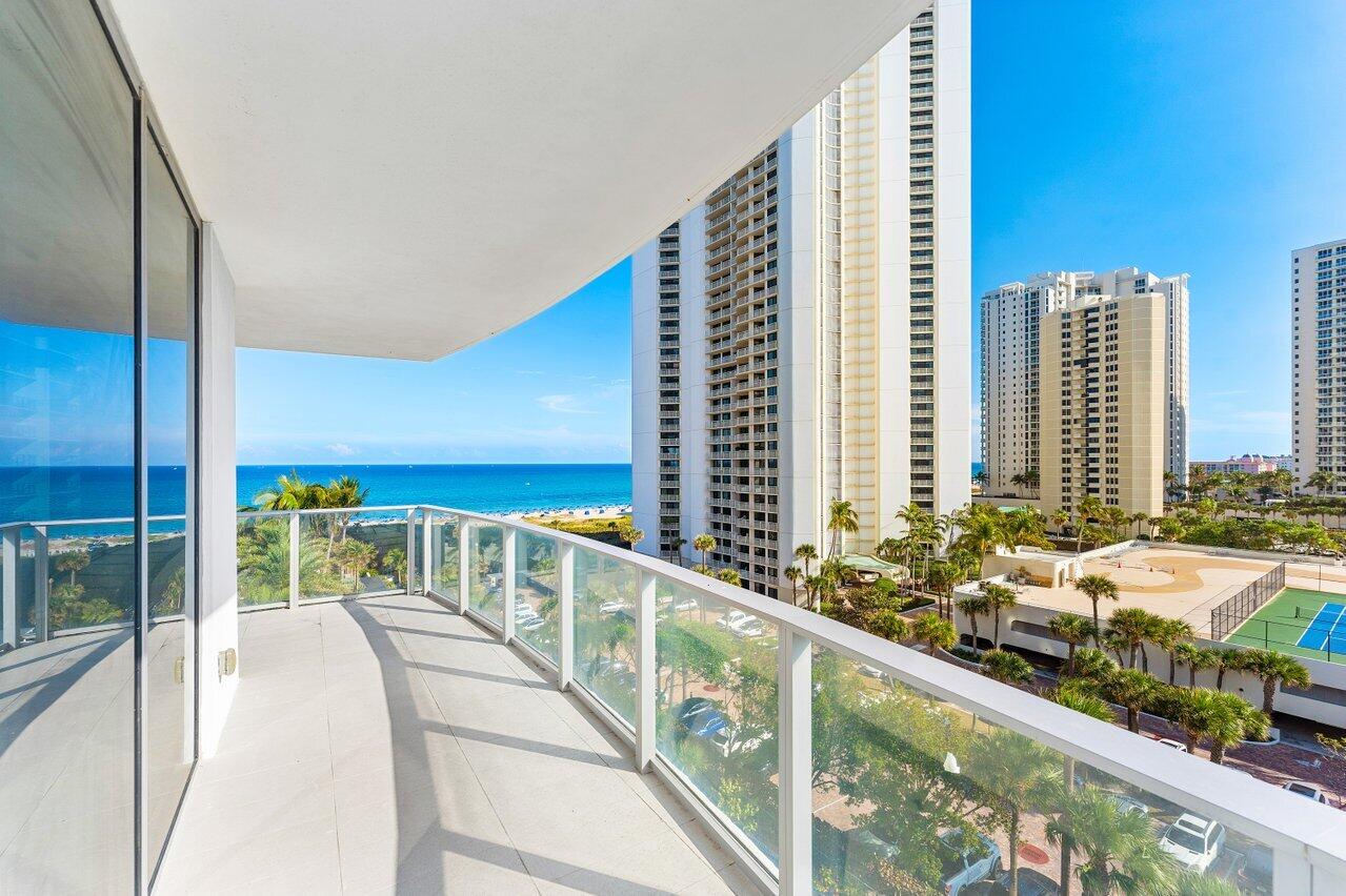 AMRIT OCEAN RESORT & RESIDENCES - Residential