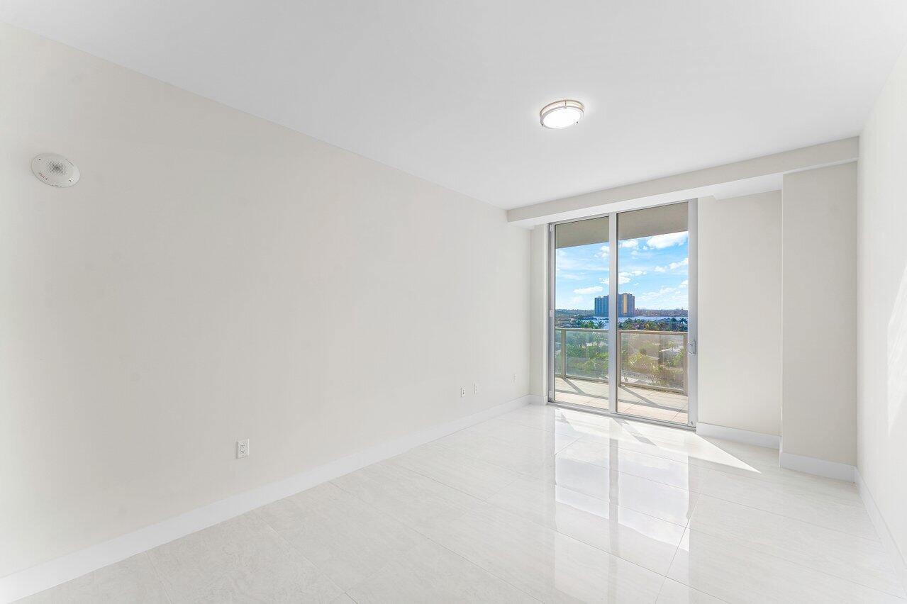AMRIT OCEAN RESORT & RESIDENCES - Residential