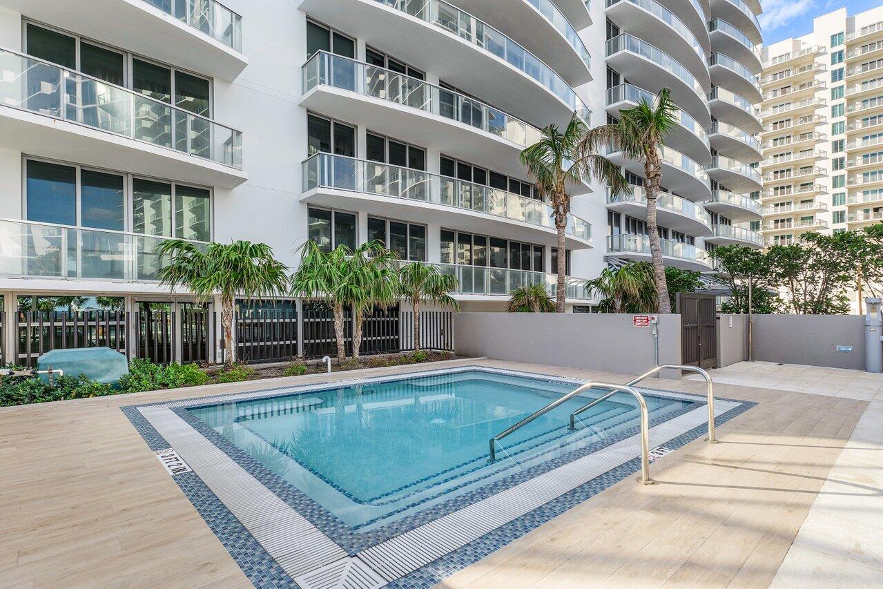 AMRIT OCEAN RESORT & RESIDENCES - Residential