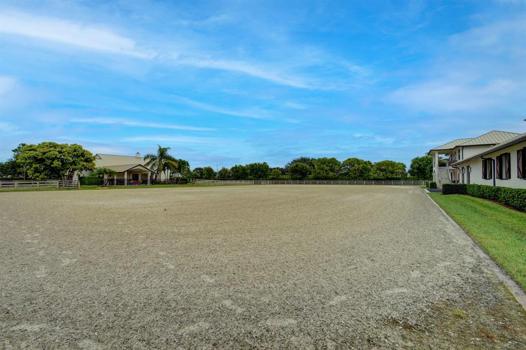 SADDLE TRAIL PARK OF WELLINGTON - Residential