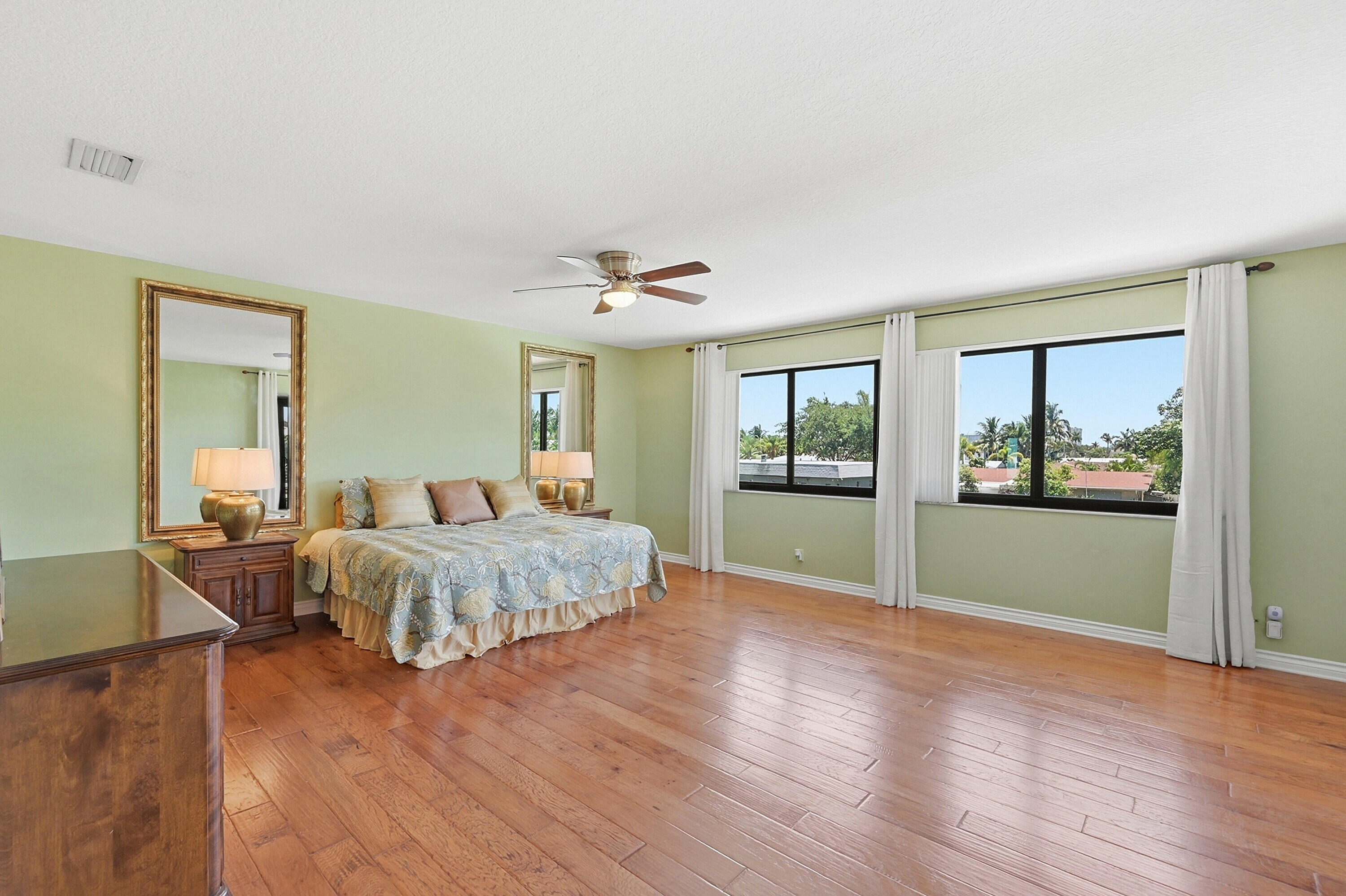 SNUG HARBOR SEC TWO - Residential