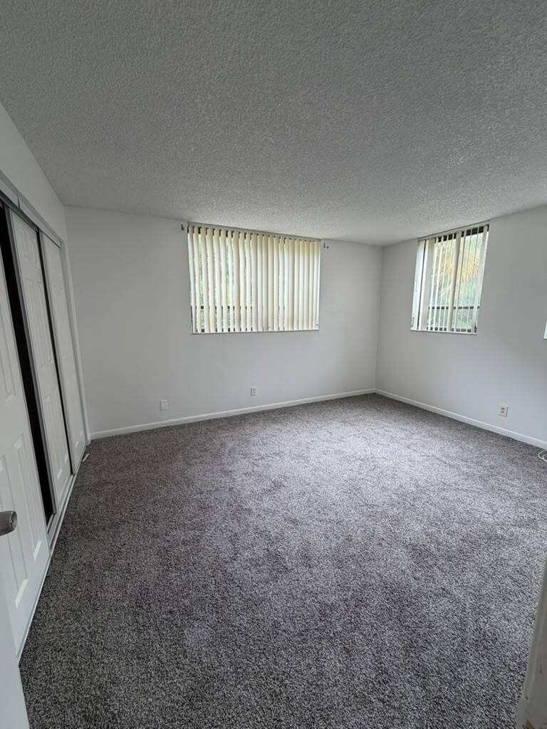 PRESIDENTIAL GOLFVIEW CONDO - Residential Lease