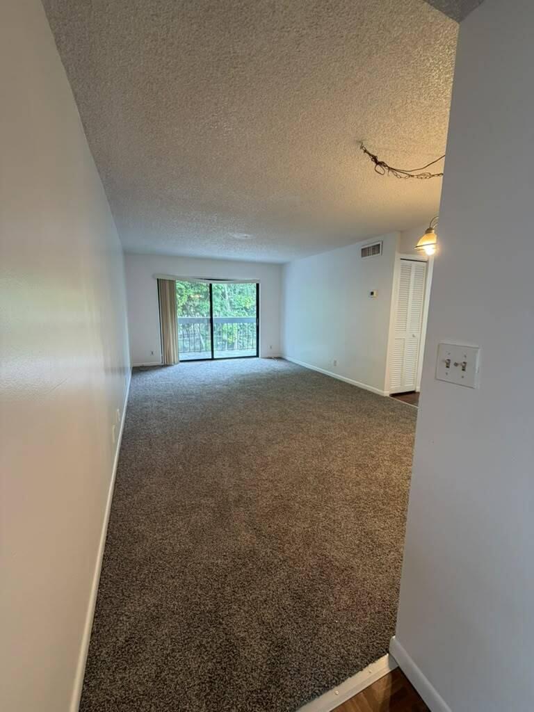 PRESIDENTIAL GOLFVIEW CONDO - Residential Lease