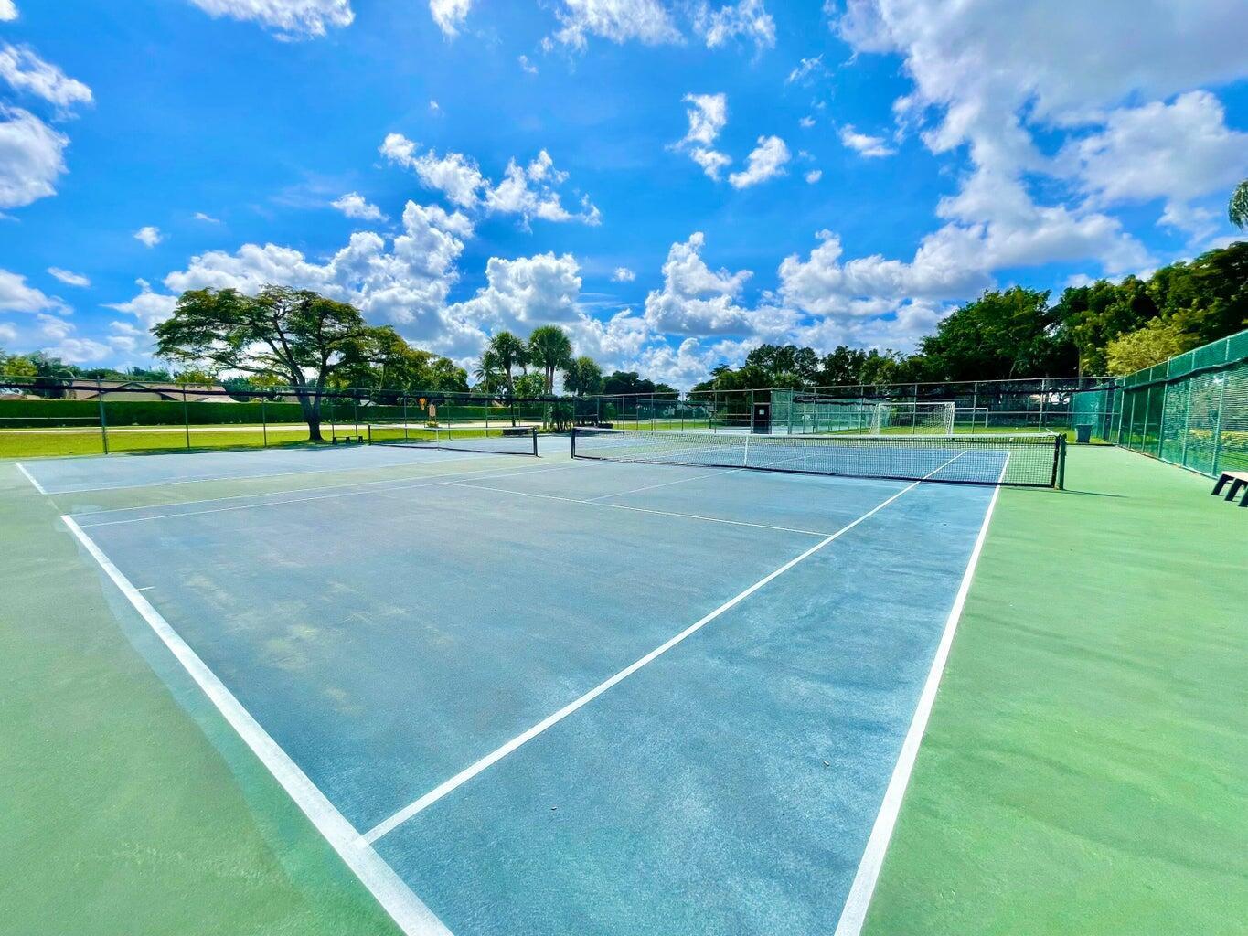 LAKES AT BOCA RATON PAR K - Residential Lease