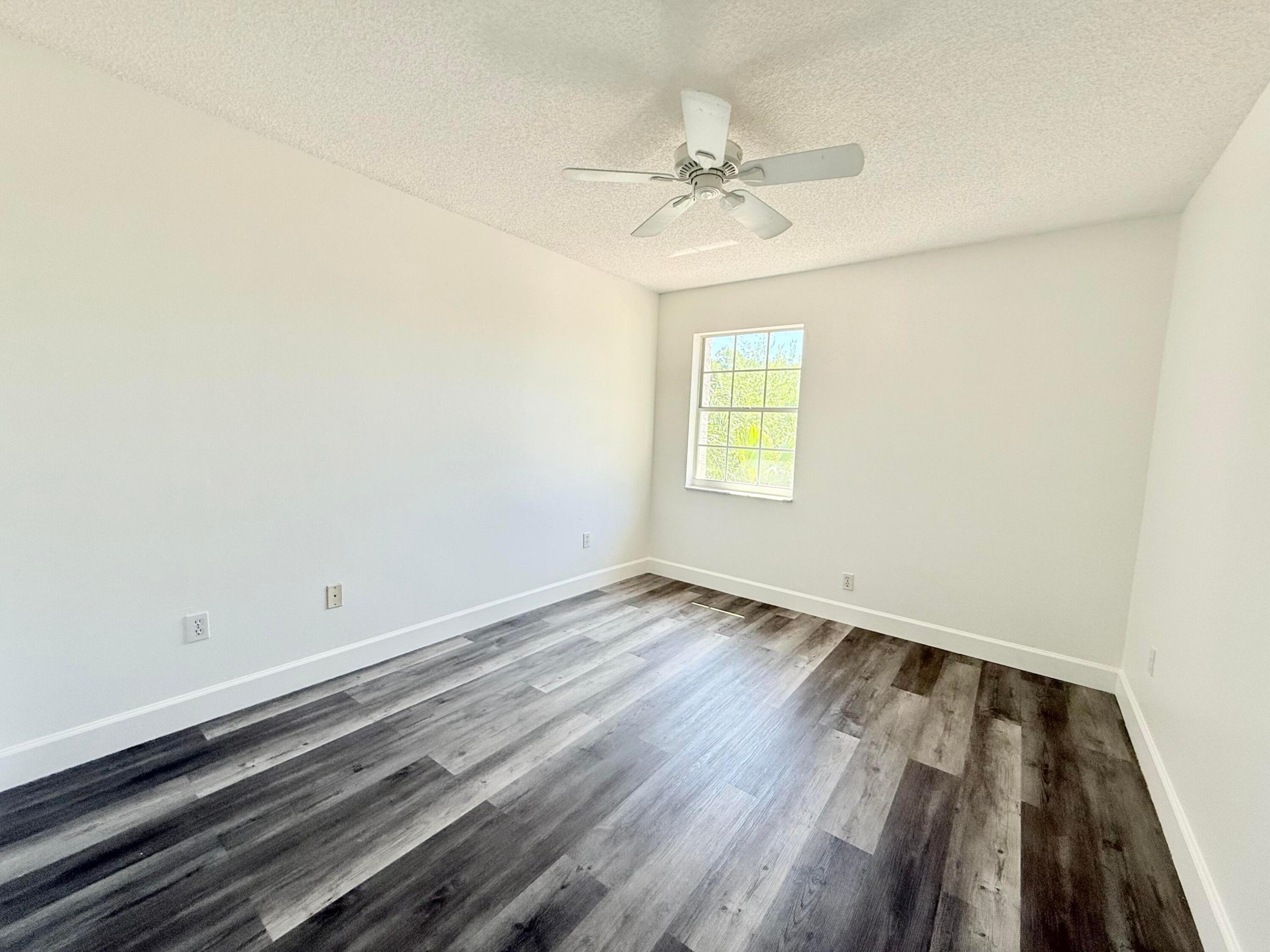 LAKES AT BOCA RATON PAR K - Residential Lease