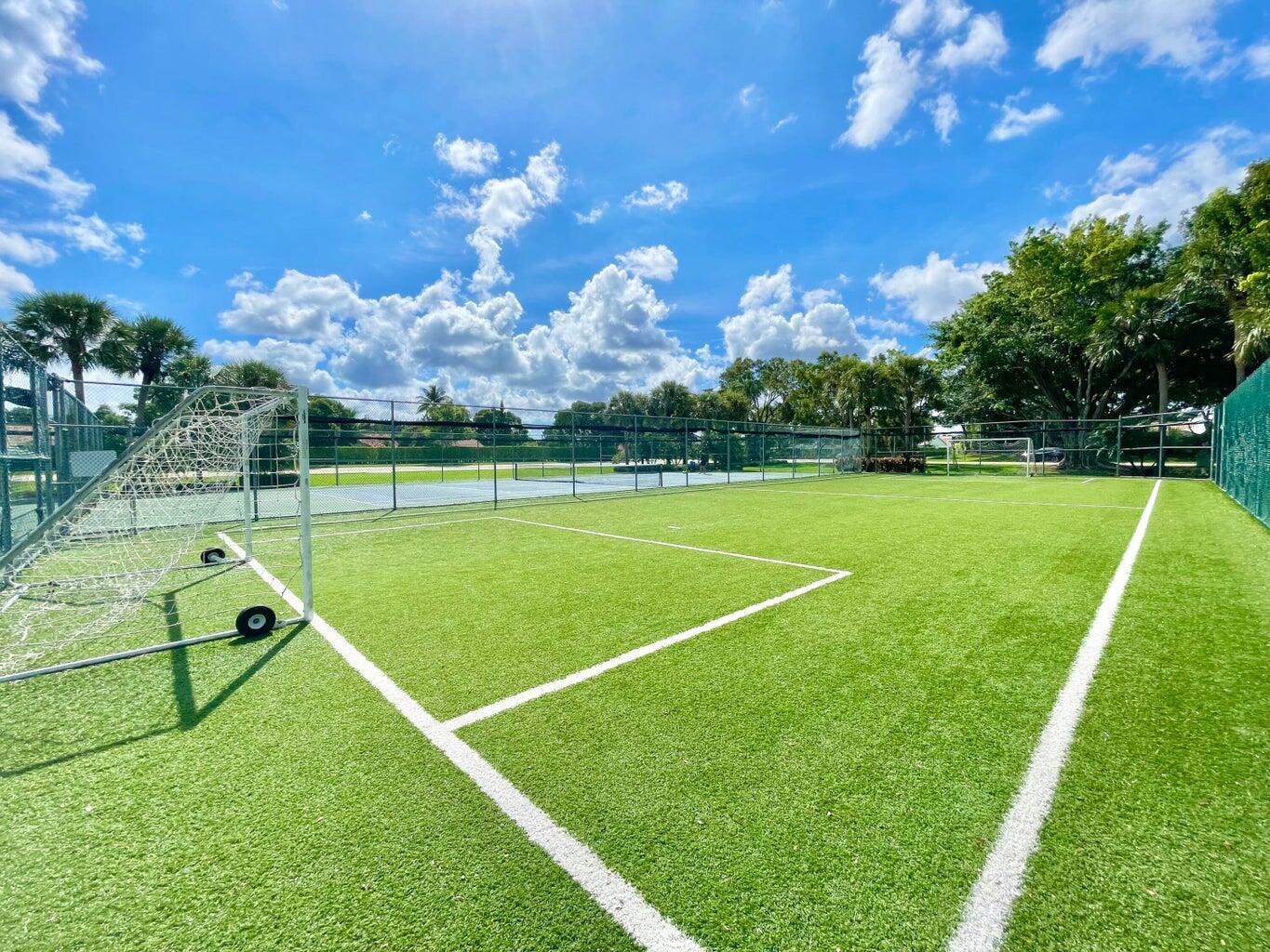 LAKES AT BOCA RATON PAR K - Residential Lease