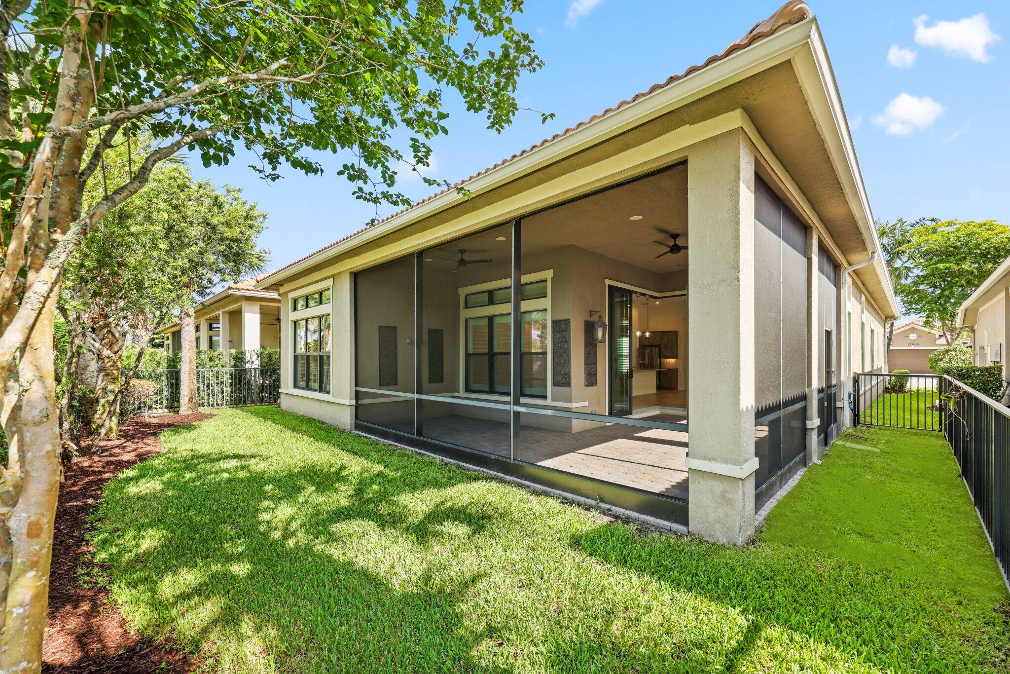 PARKLAND ROYALE - Residential