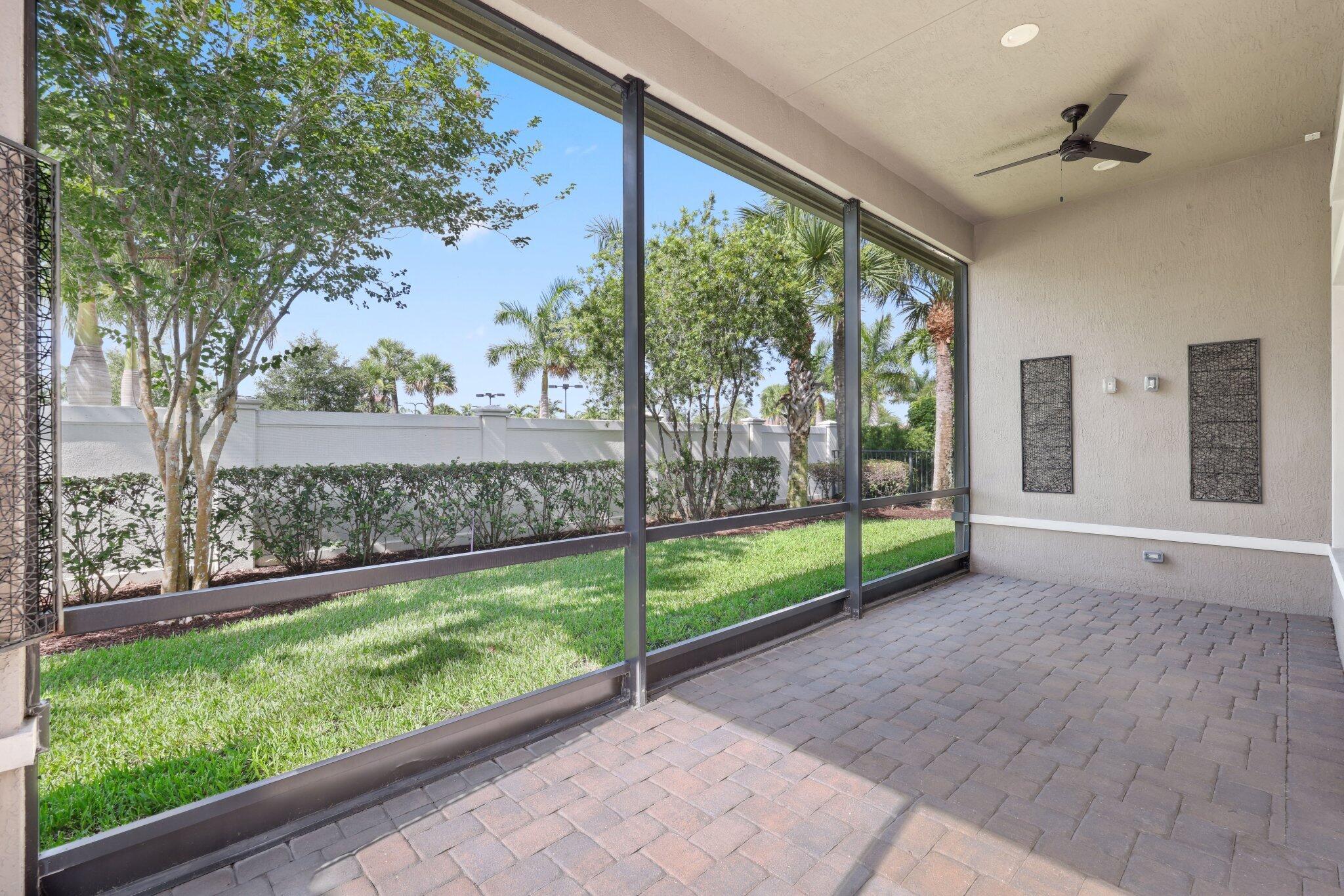 PARKLAND ROYALE - Residential