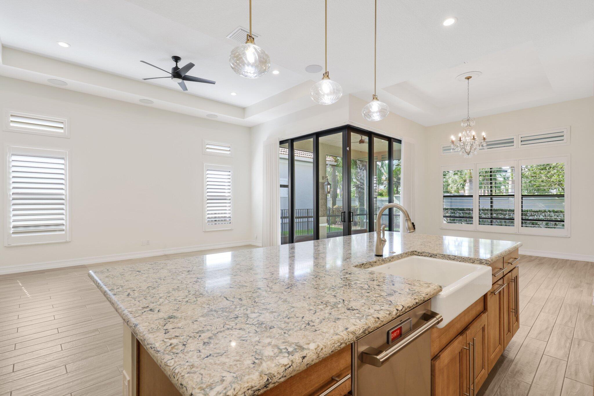 PARKLAND ROYALE - Residential