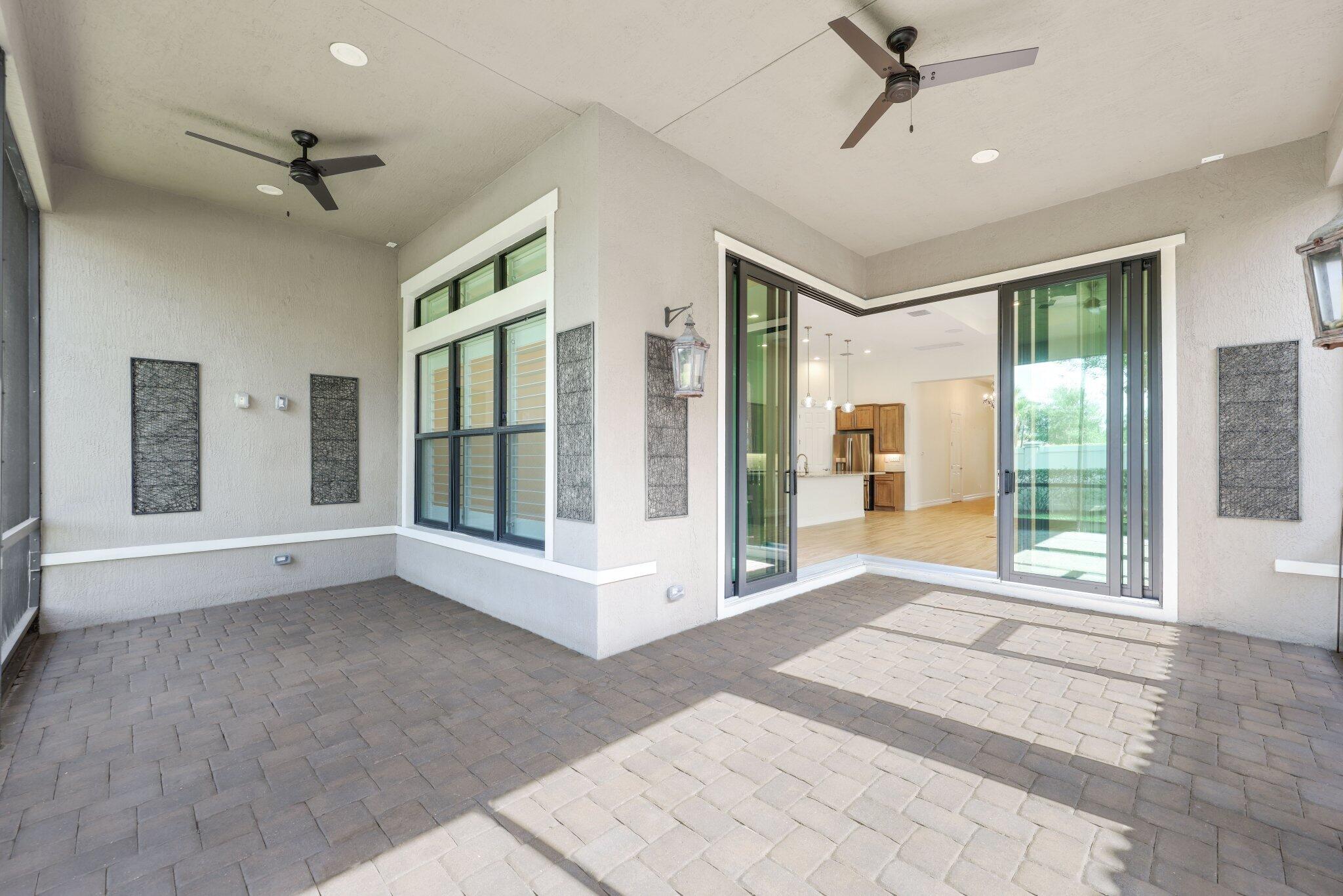 PARKLAND ROYALE - Residential