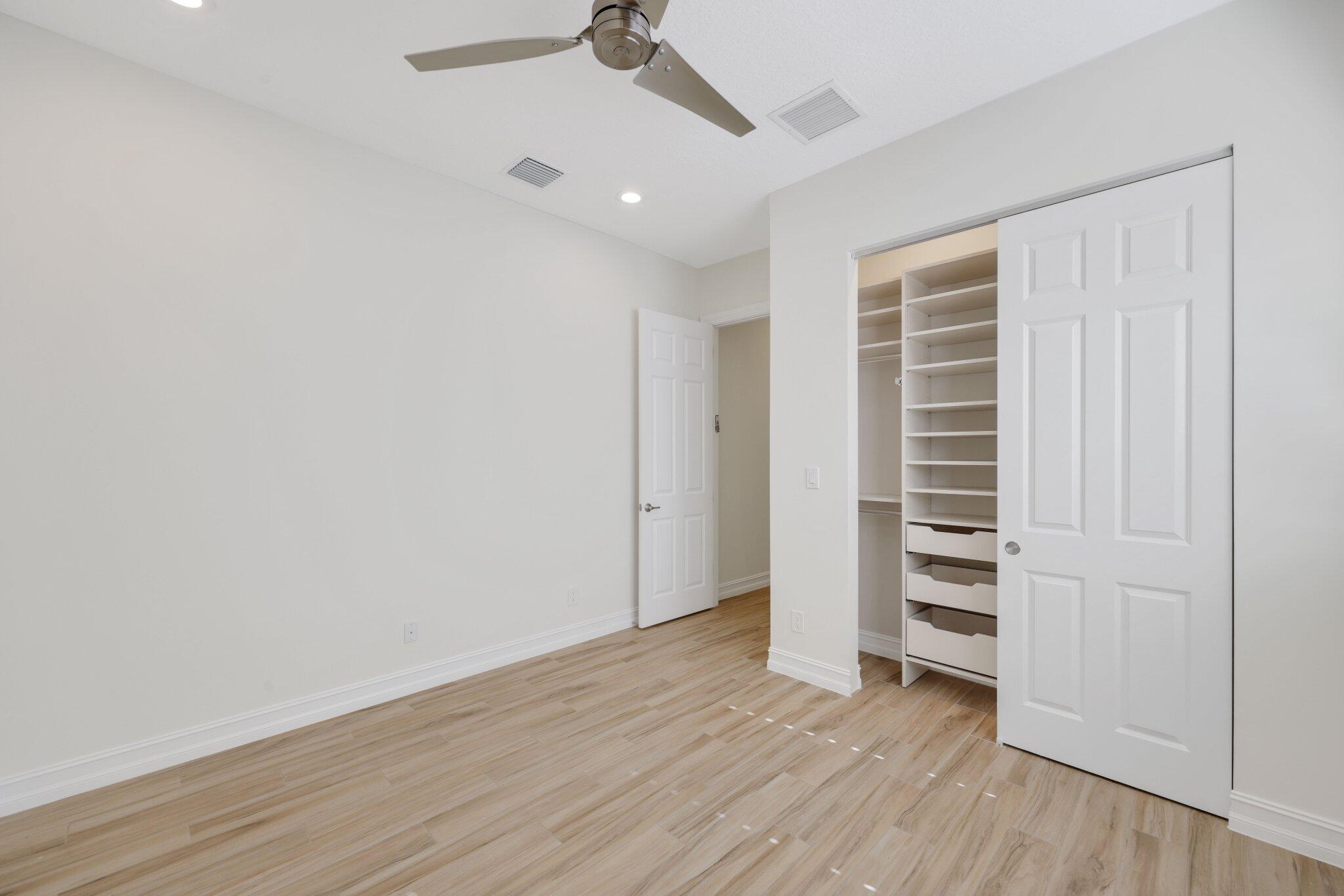 PARKLAND ROYALE - Residential