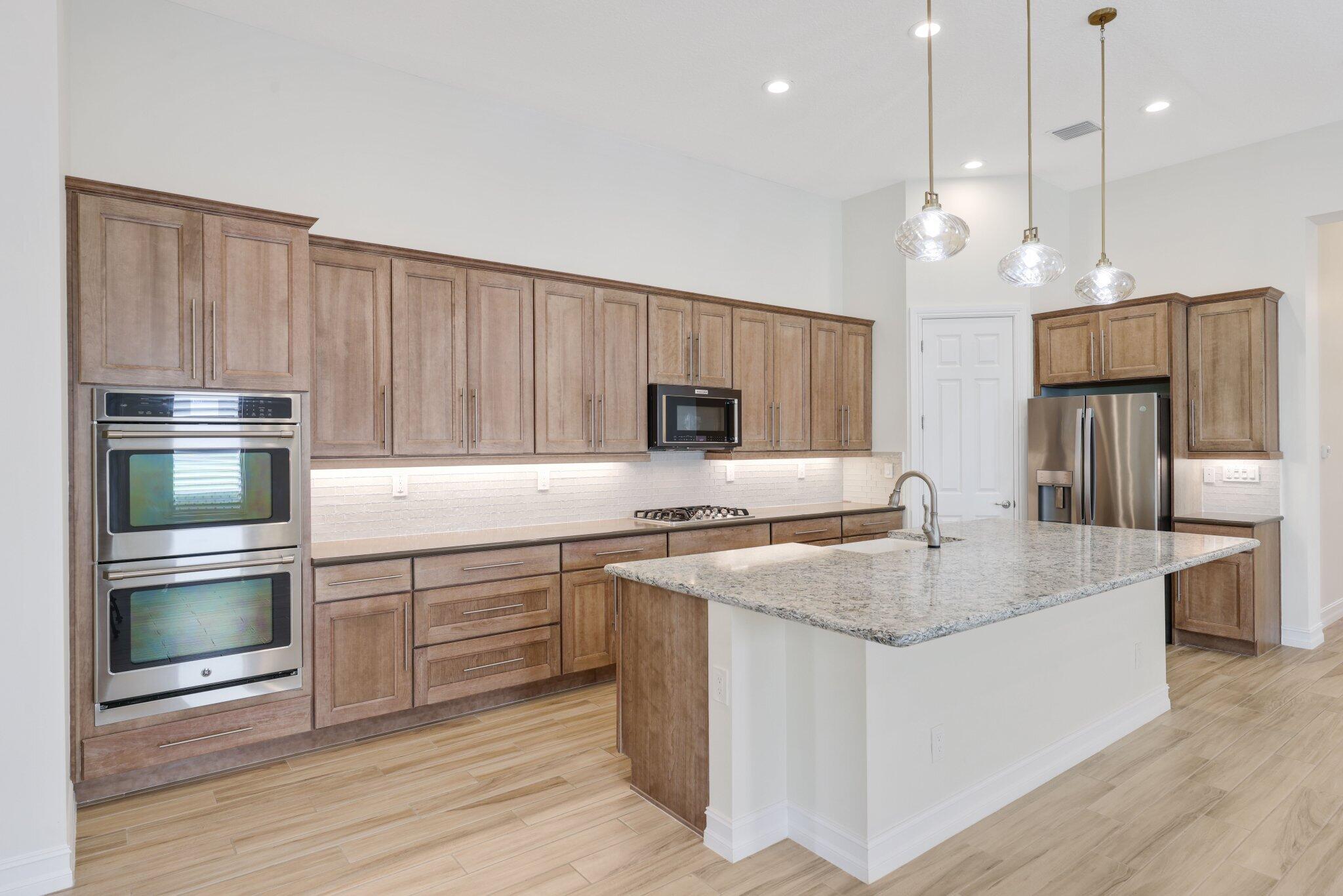 PARKLAND ROYALE - Residential