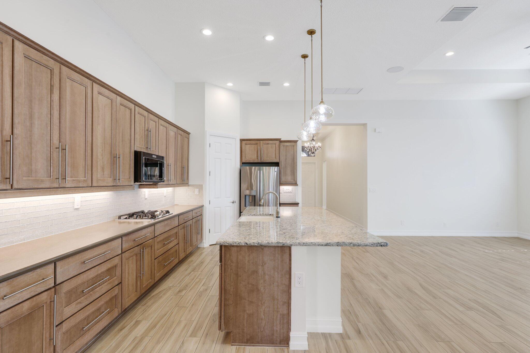PARKLAND ROYALE - Residential