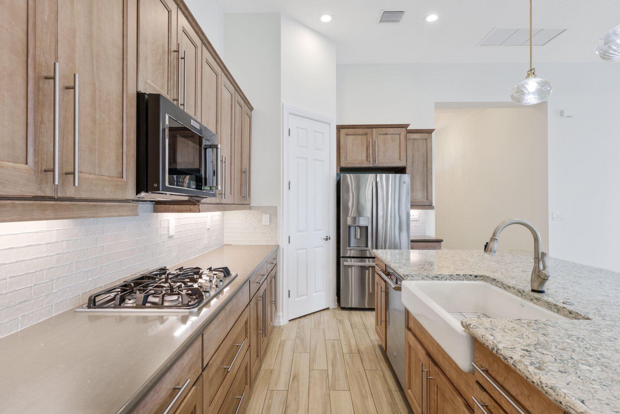 PARKLAND ROYALE - Residential