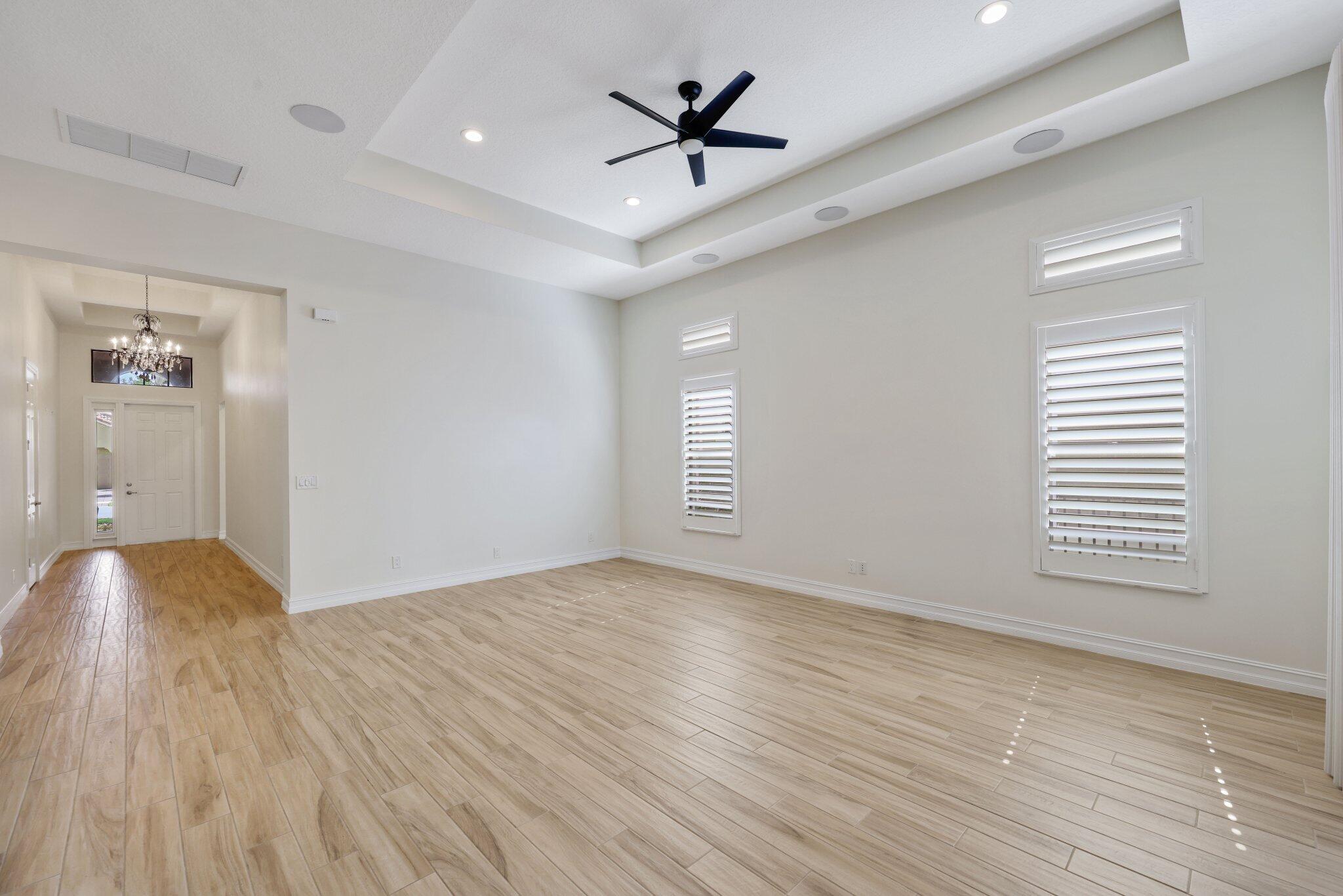 PARKLAND ROYALE - Residential