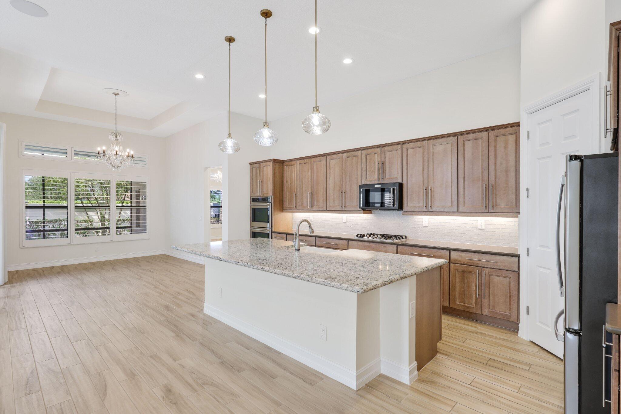 PARKLAND ROYALE - Residential