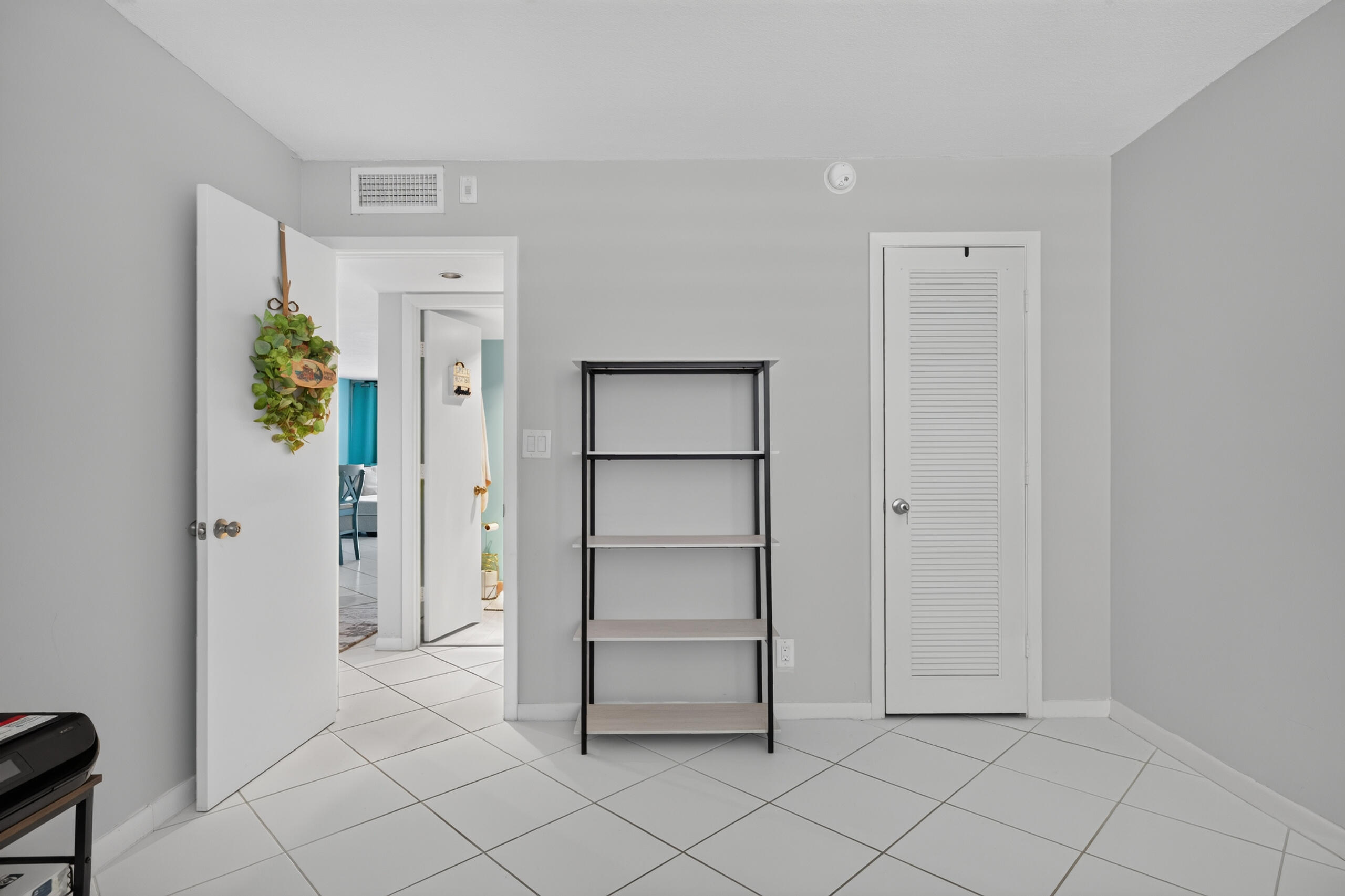 SILVER THATCH OCEAN CLUB CONDO - Residential