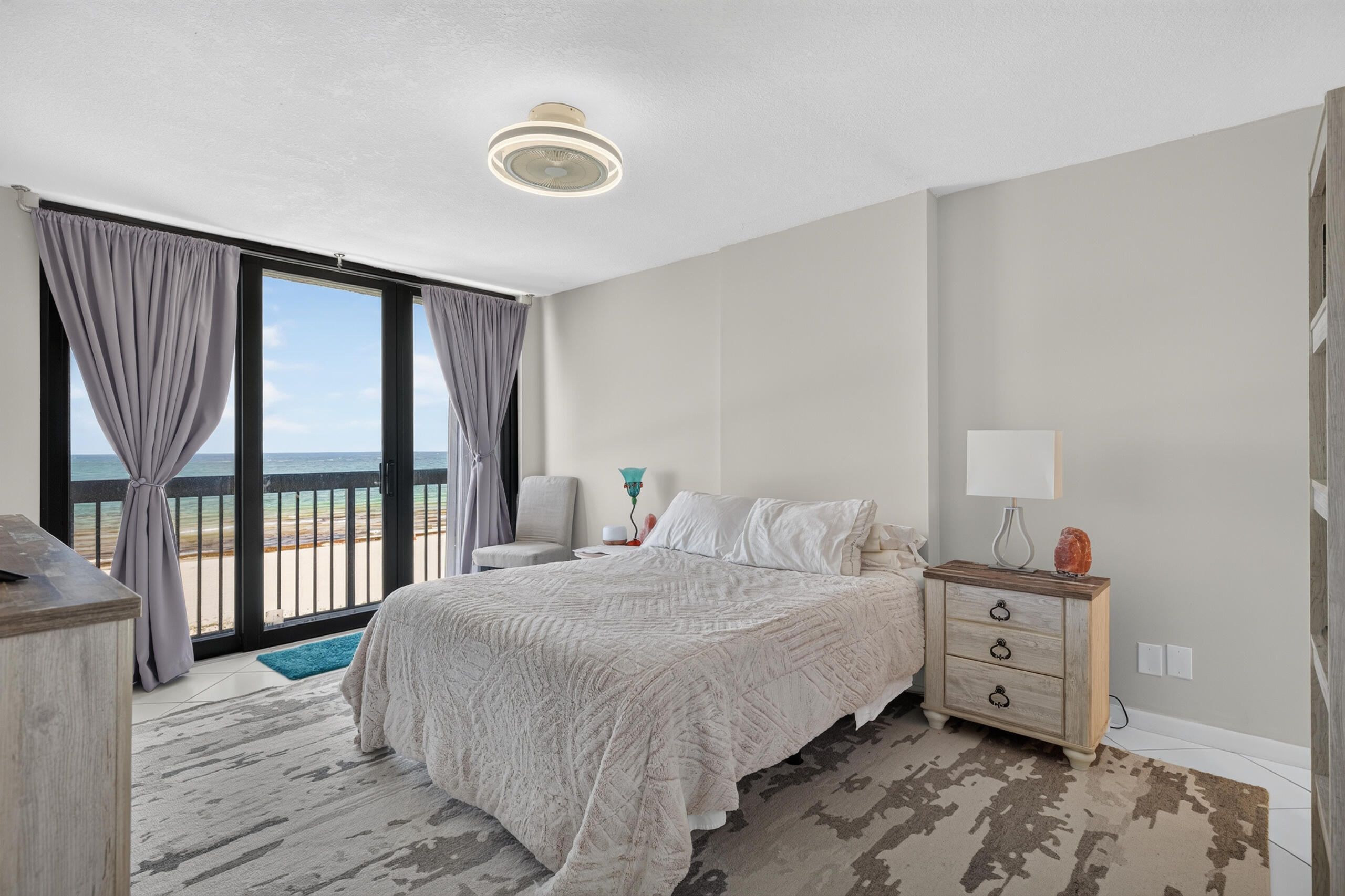 SILVER THATCH OCEAN CLUB CONDO - Residential