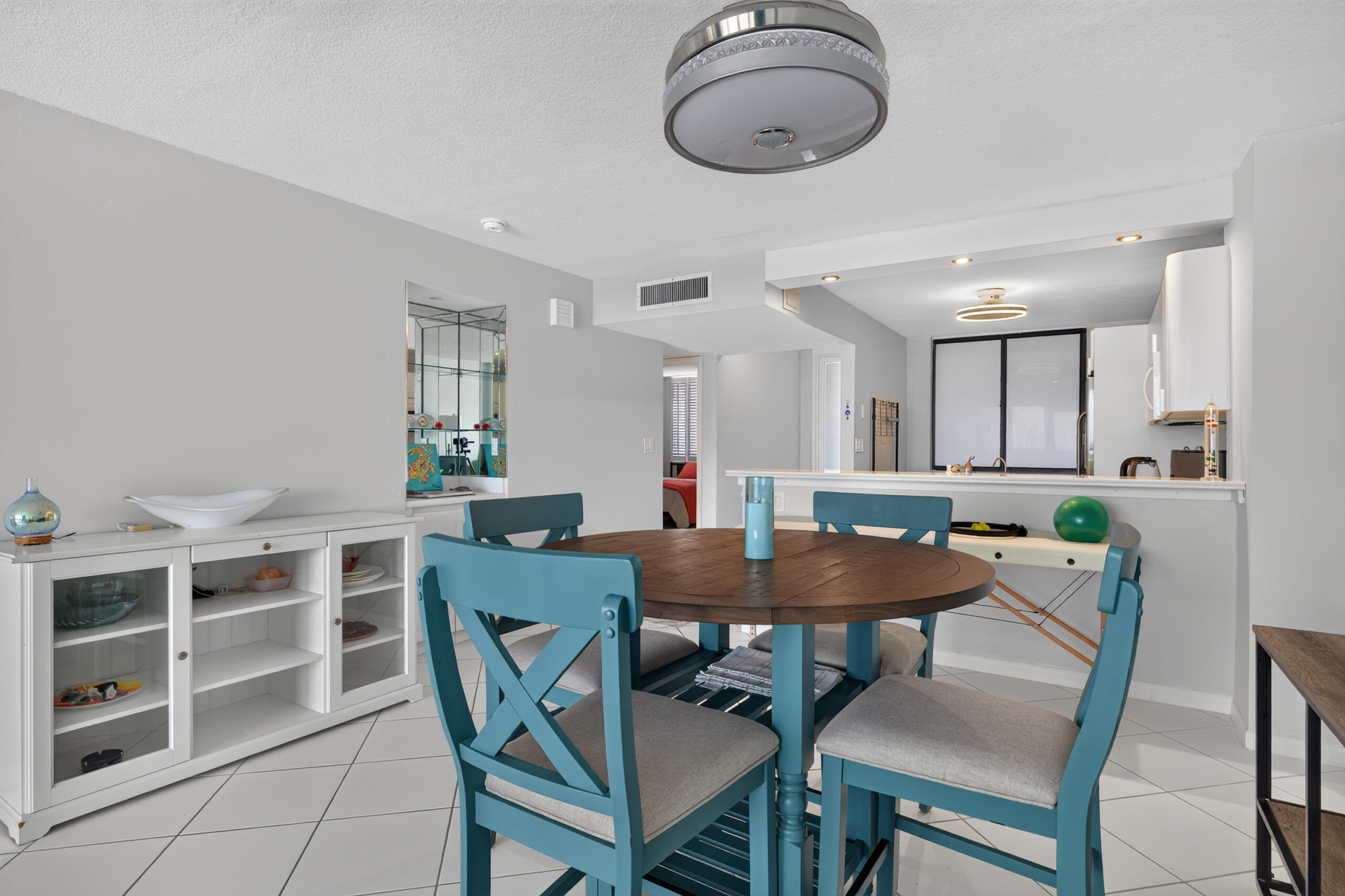 SILVER THATCH OCEAN CLUB CONDO - Residential