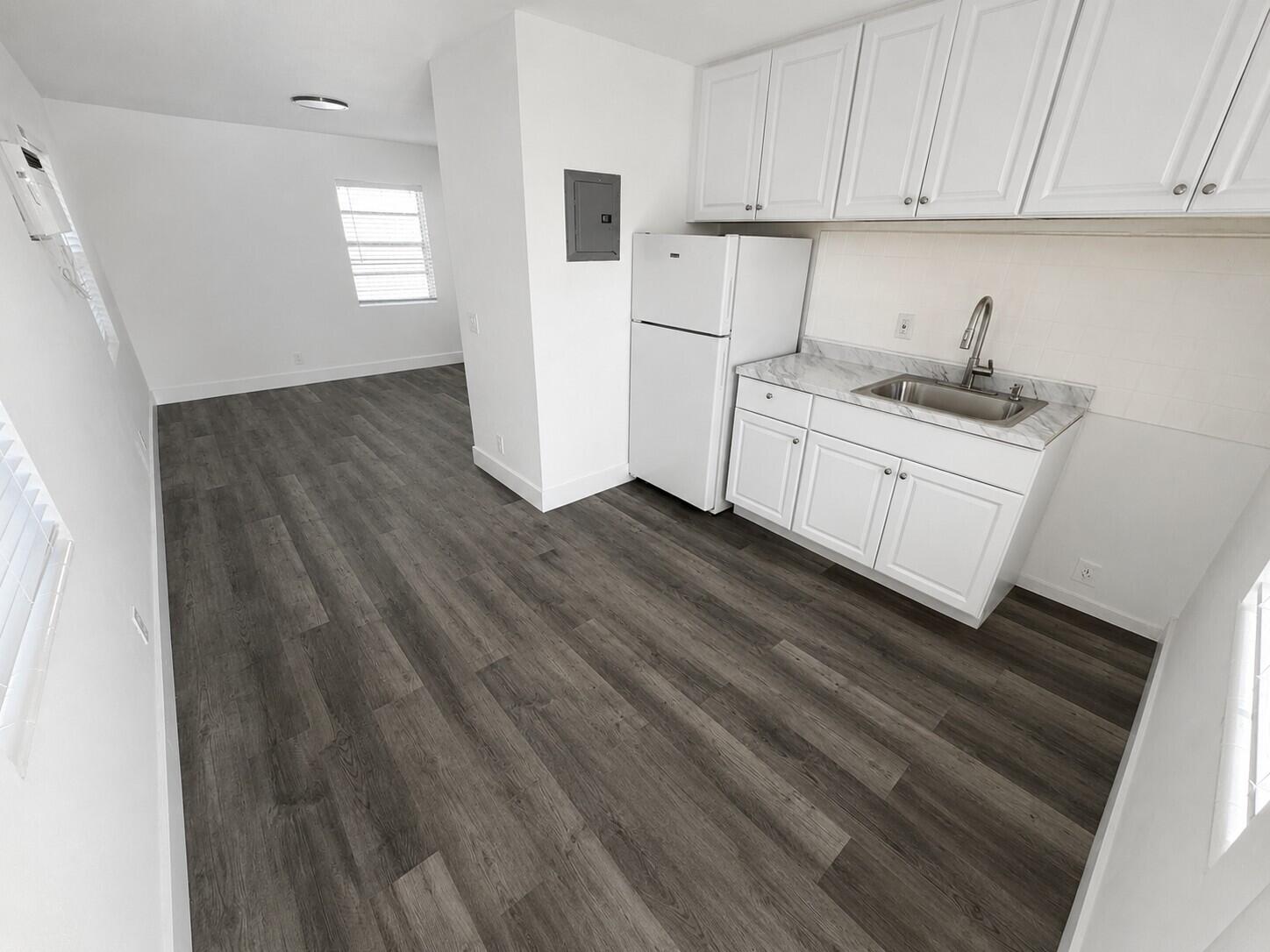 PALM BEACH SHORES - Residential Lease