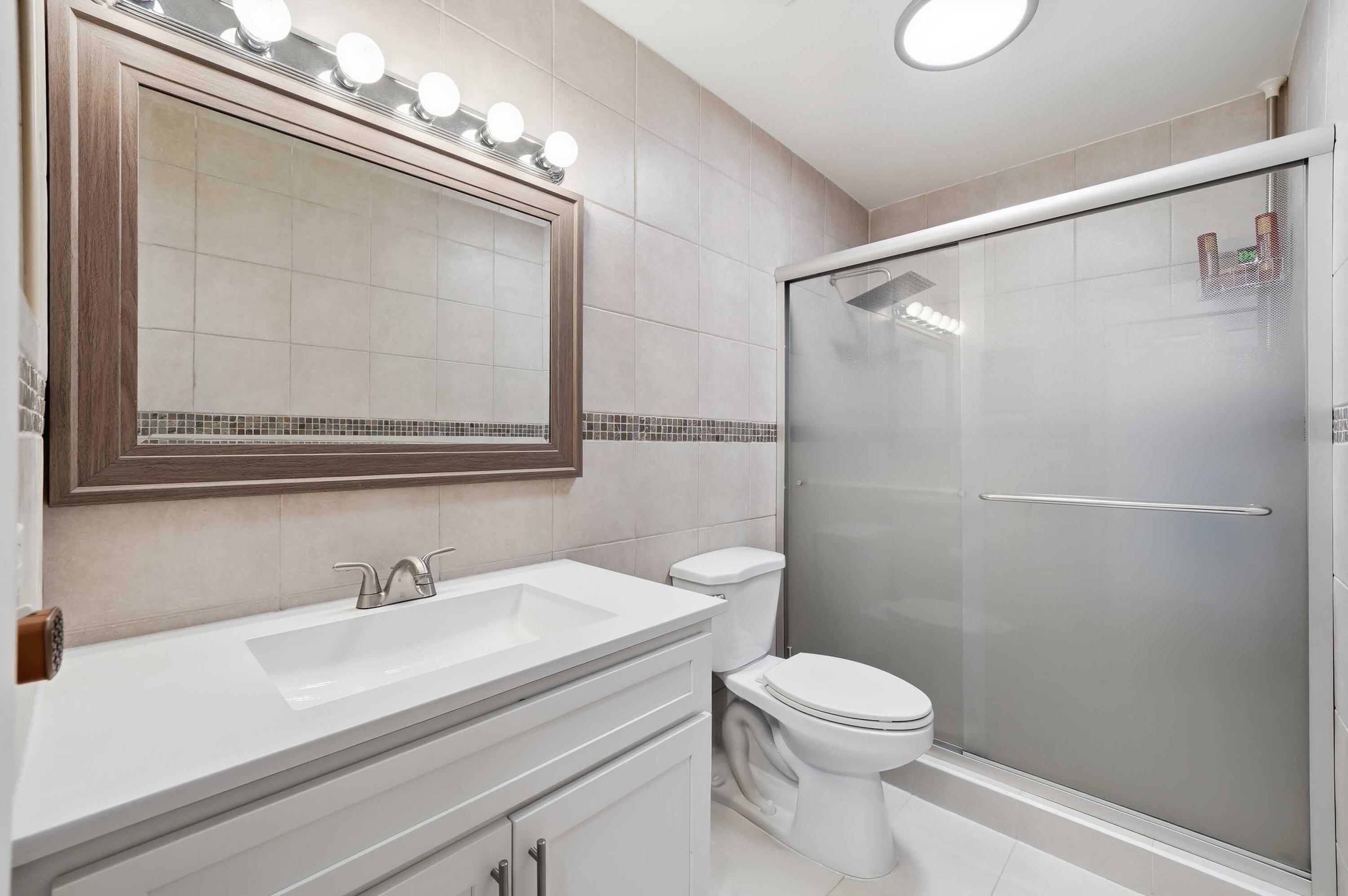 COUNTRY SQUIRE TOWNHOMES - Residential