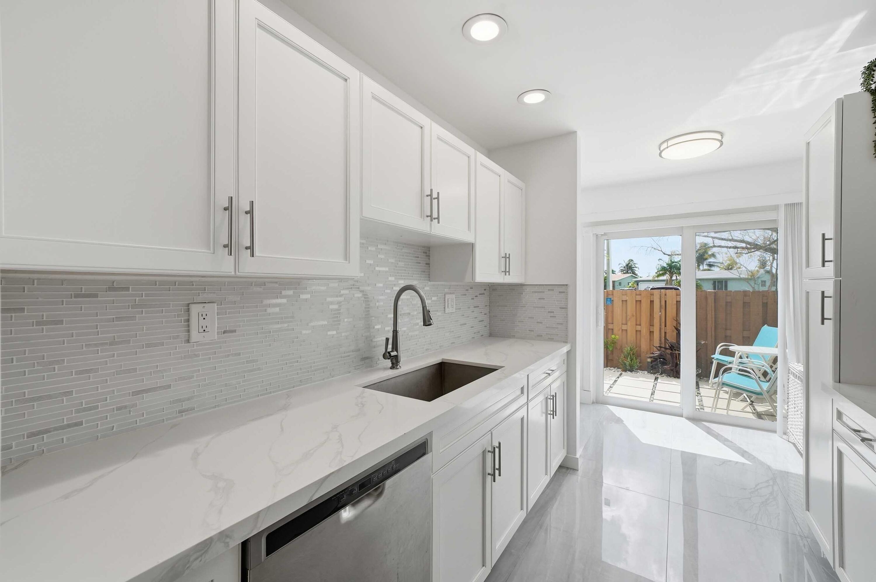 COUNTRY SQUIRE TOWNHOMES - Residential
