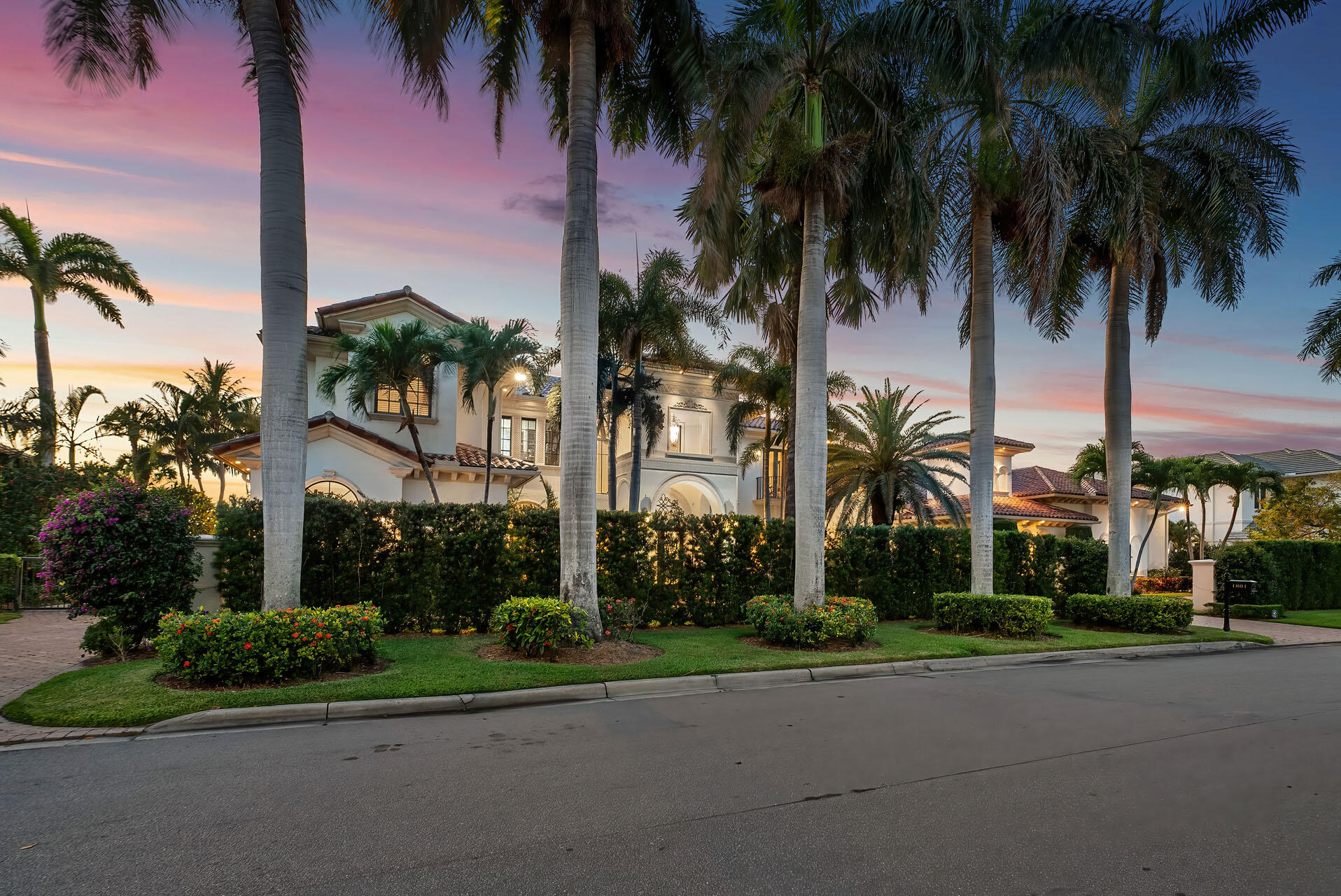 ROYAL PALM YACHT & COUNTRY CLUB - Residential