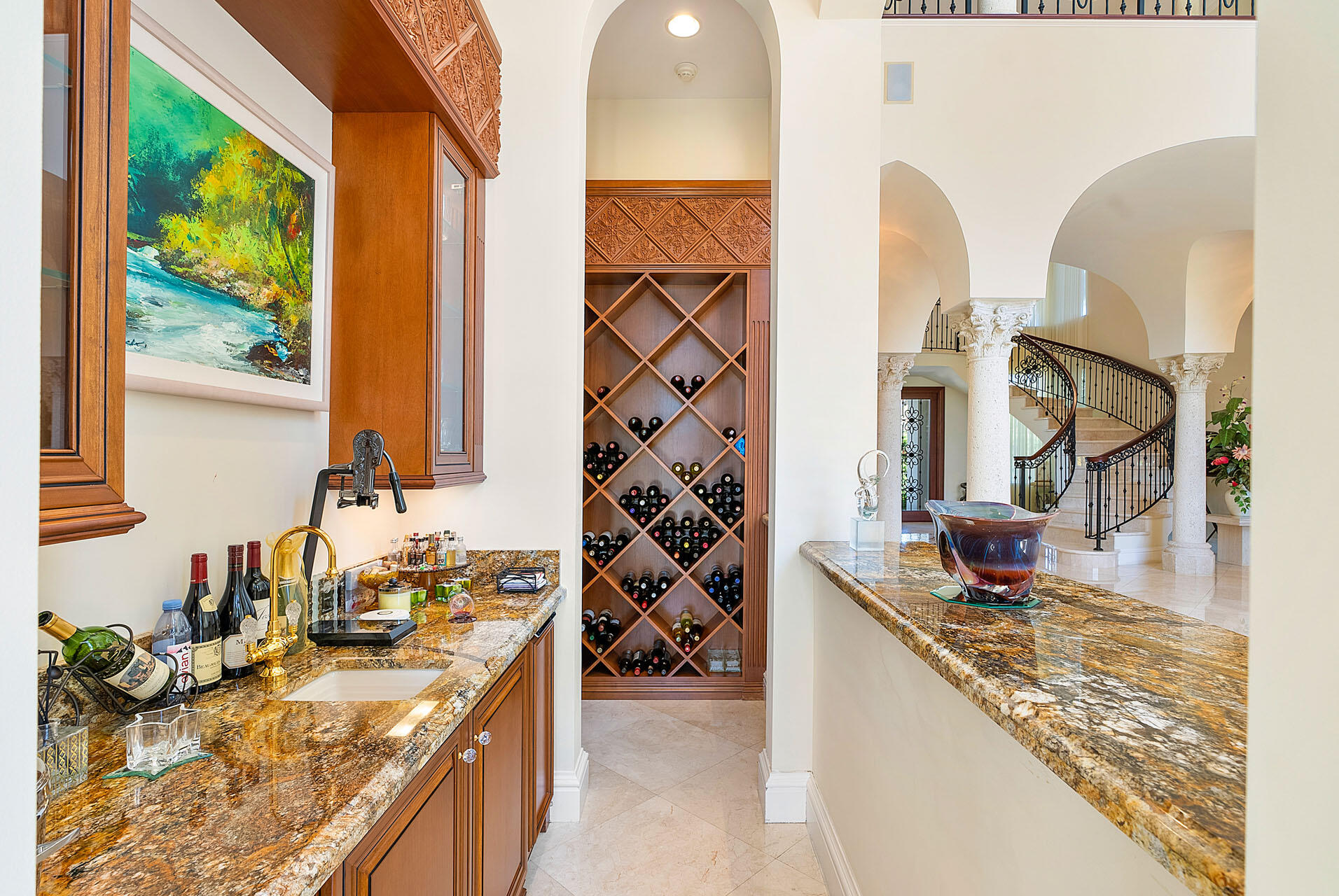 ROYAL PALM YACHT & COUNTRY CLUB - Residential