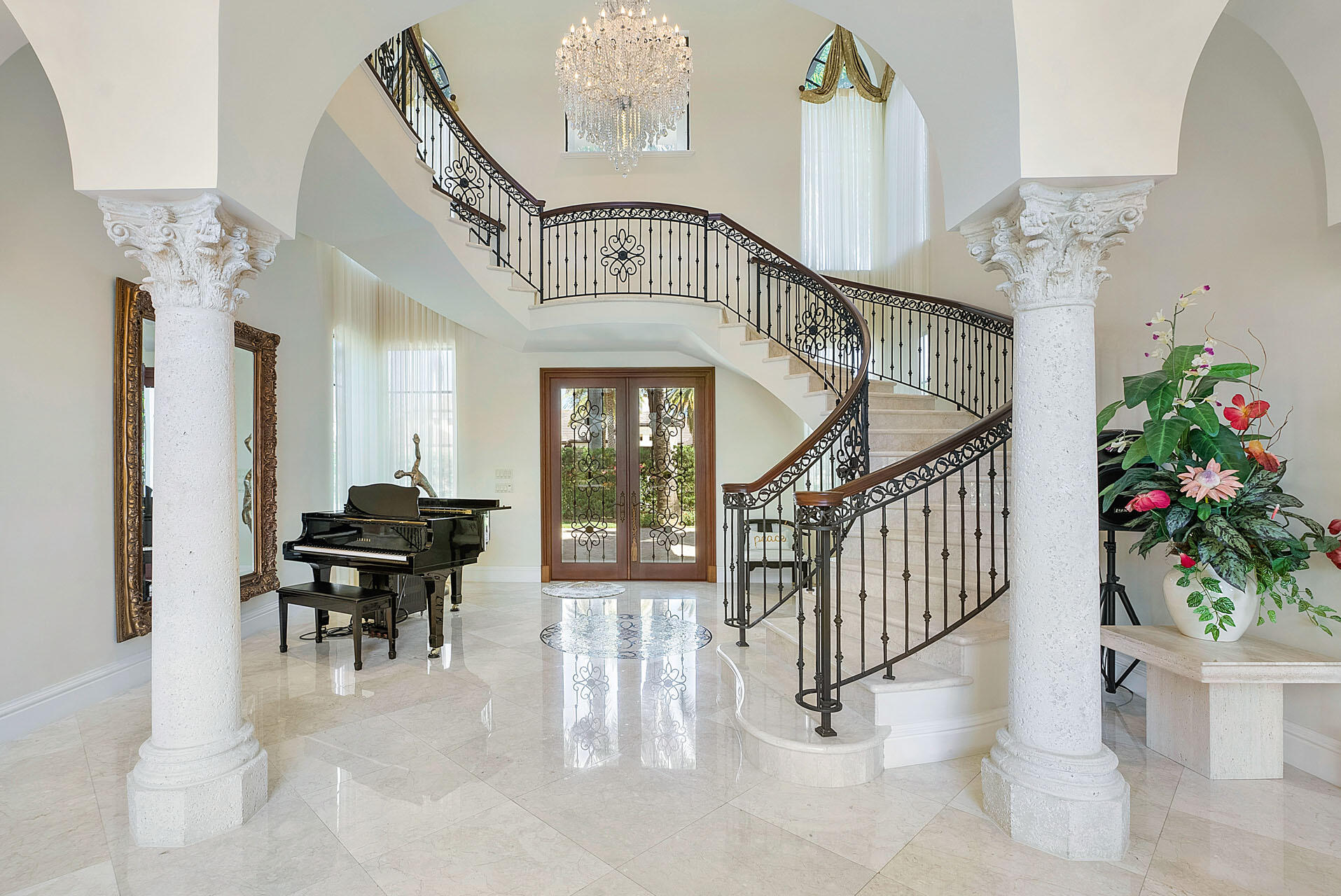 ROYAL PALM YACHT & COUNTRY CLUB - Residential