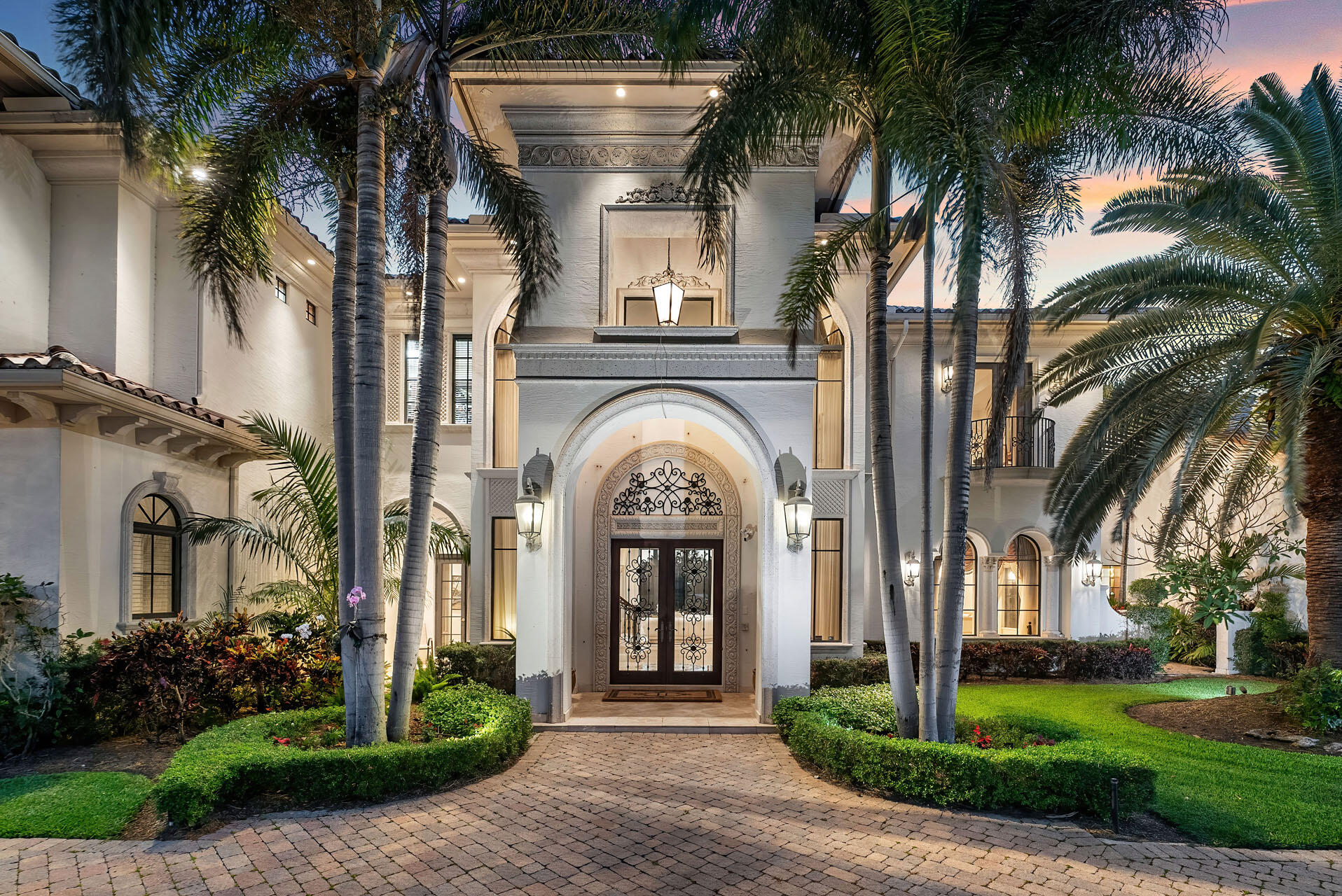 ROYAL PALM YACHT & COUNTRY CLUB - Residential