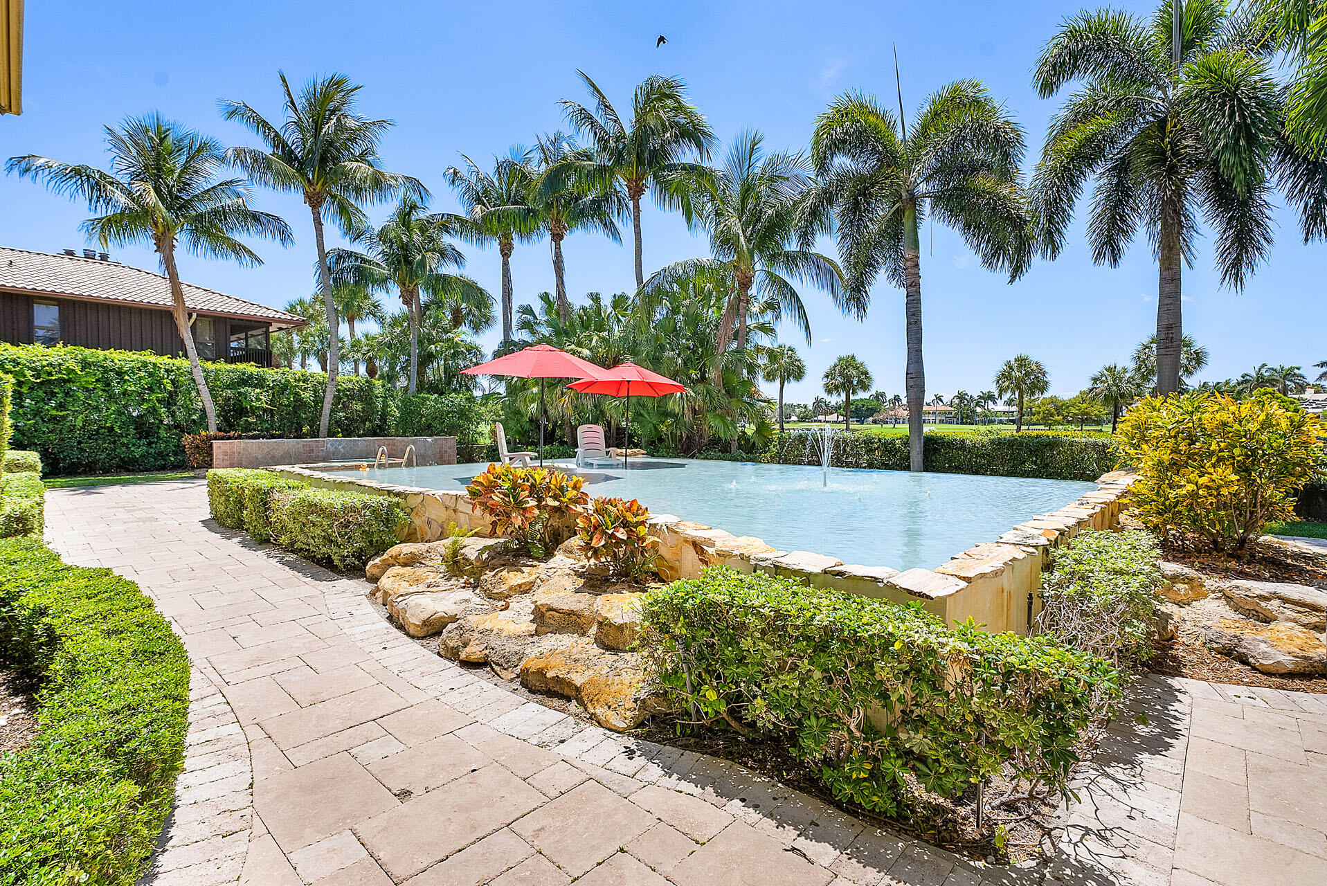 ROYAL PALM YACHT & COUNTRY CLUB - Residential
